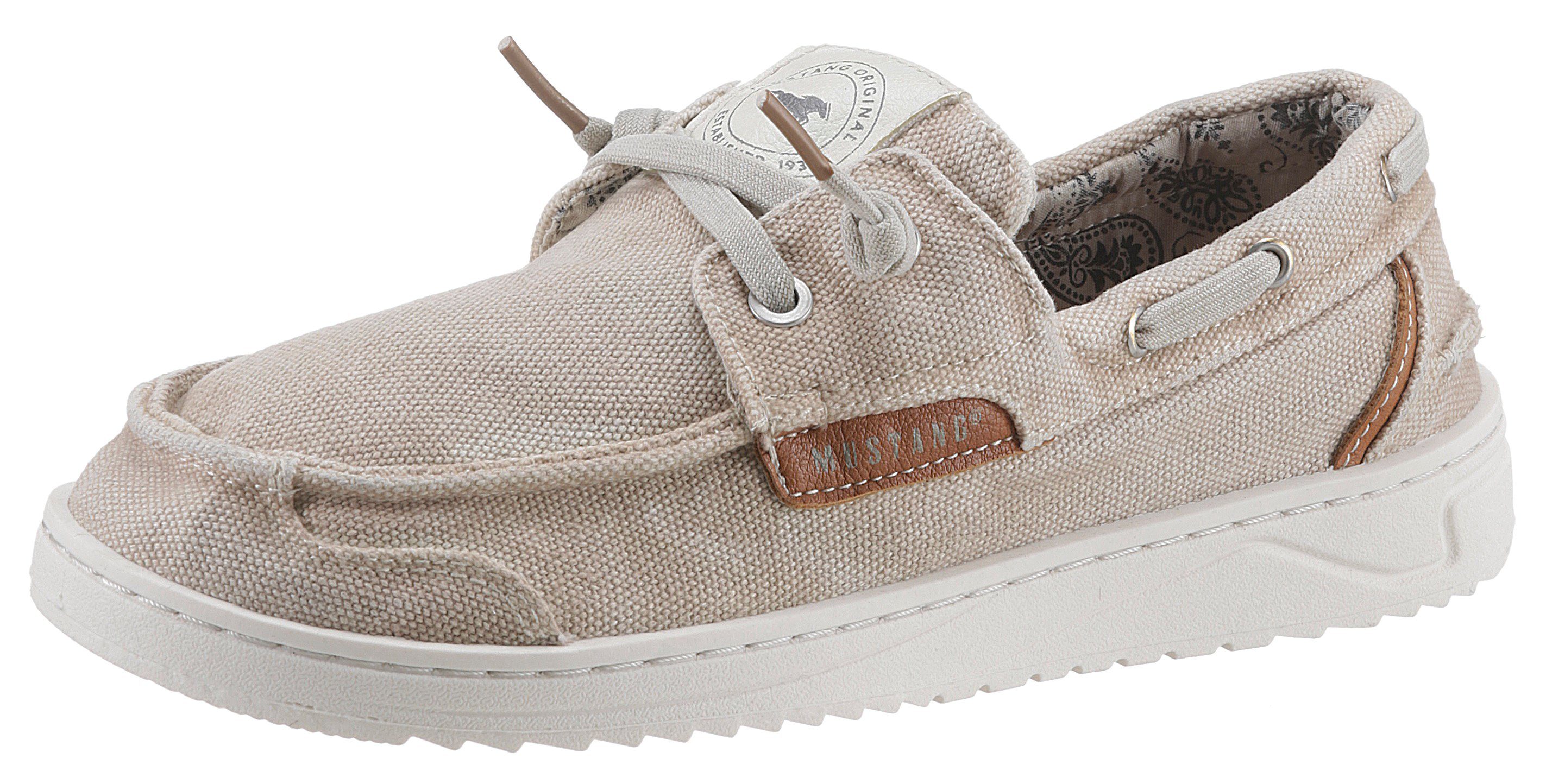 Mustang Shoes Slipper mit Gummizug als Schnürung beige