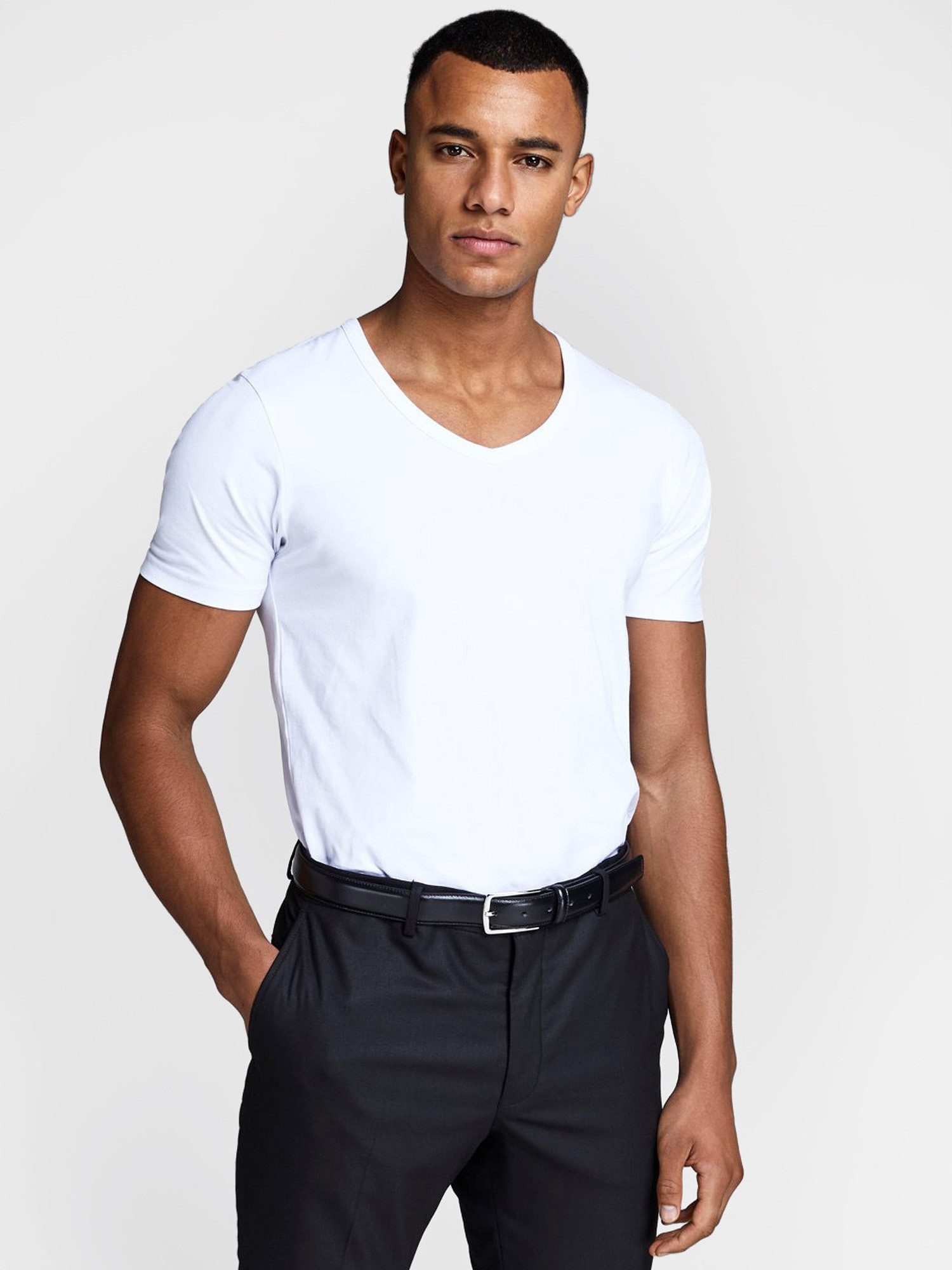 Jack & Jones T-Shirt Basic V-Neck (3-tlg., 3er Pack) etwas länger geschnitten, nicht zu kurz