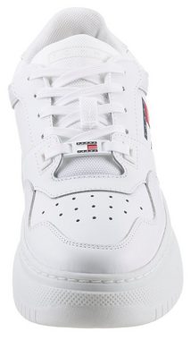 Tommy Jeans TJW RETRO BASKET FLATFORM ESS Plateausneaker mit Logoschriftzug in der Sohle, Freizeitschuh, Halbschuh, Schnürschuh