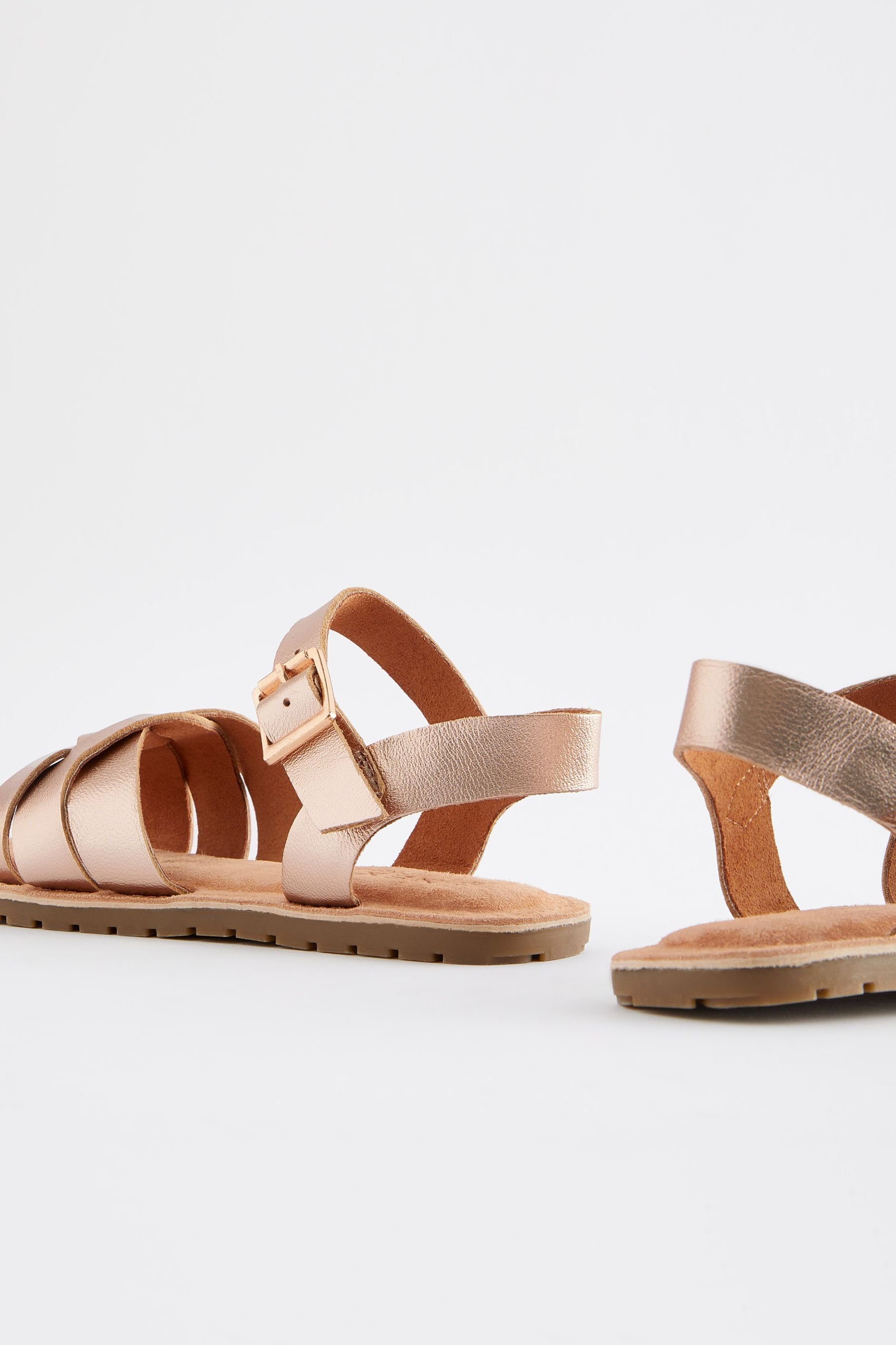Next Ledersandalen im Webdesign Sandale (1-tlg)