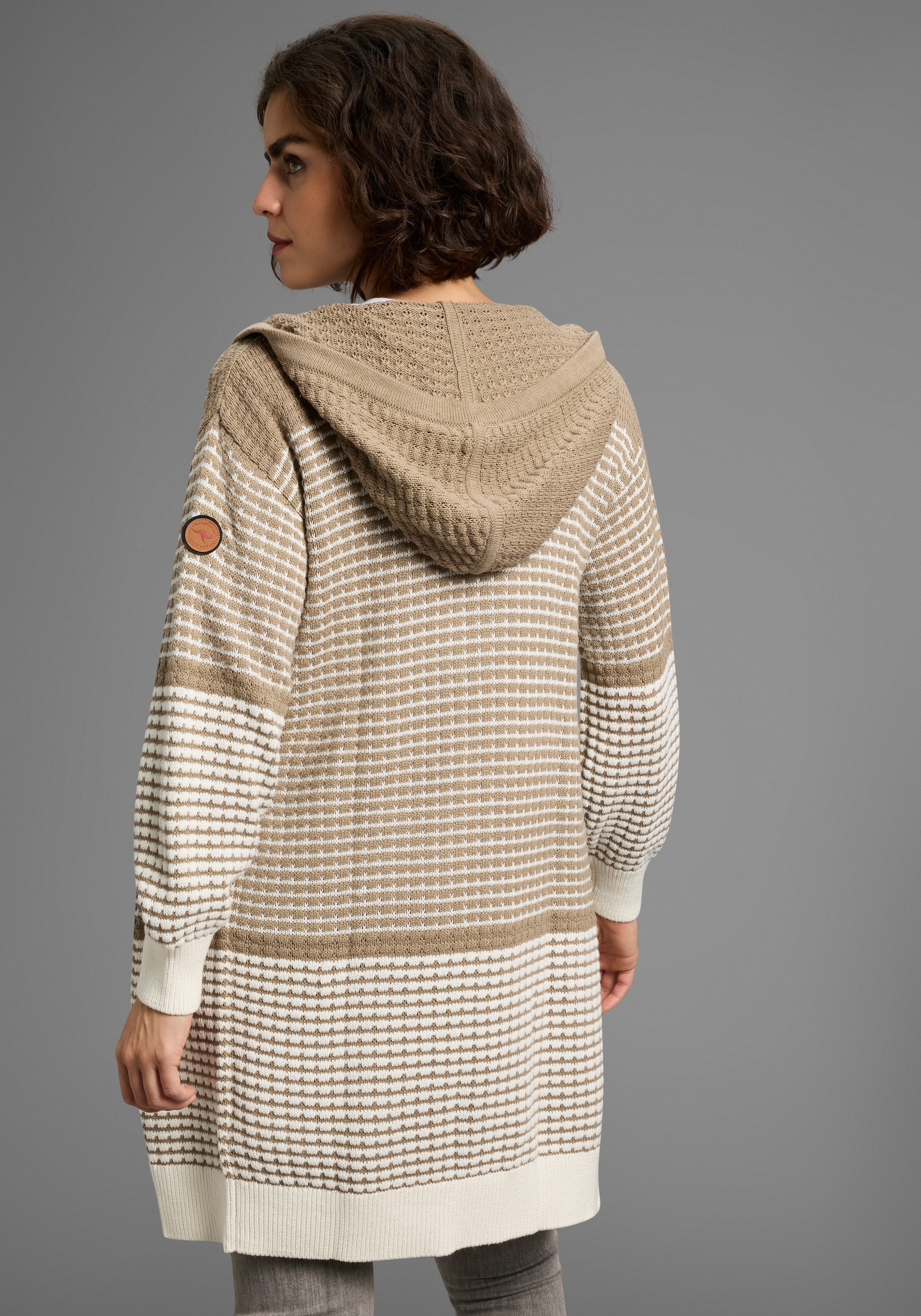 KangaROOS Kapuzenstrickjacke mit angesagtem Strickmuster günstig online kaufen