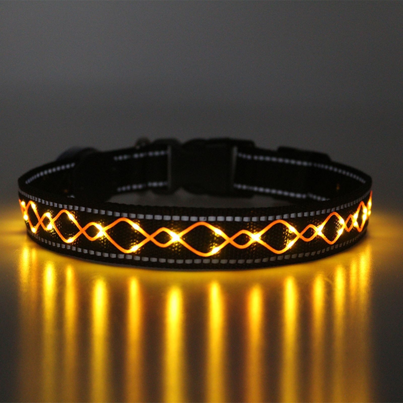 Illes-Laedchen Hunde-Halsband Hundehalsband LED Halsband Blinklicht wiederaufladbar USB