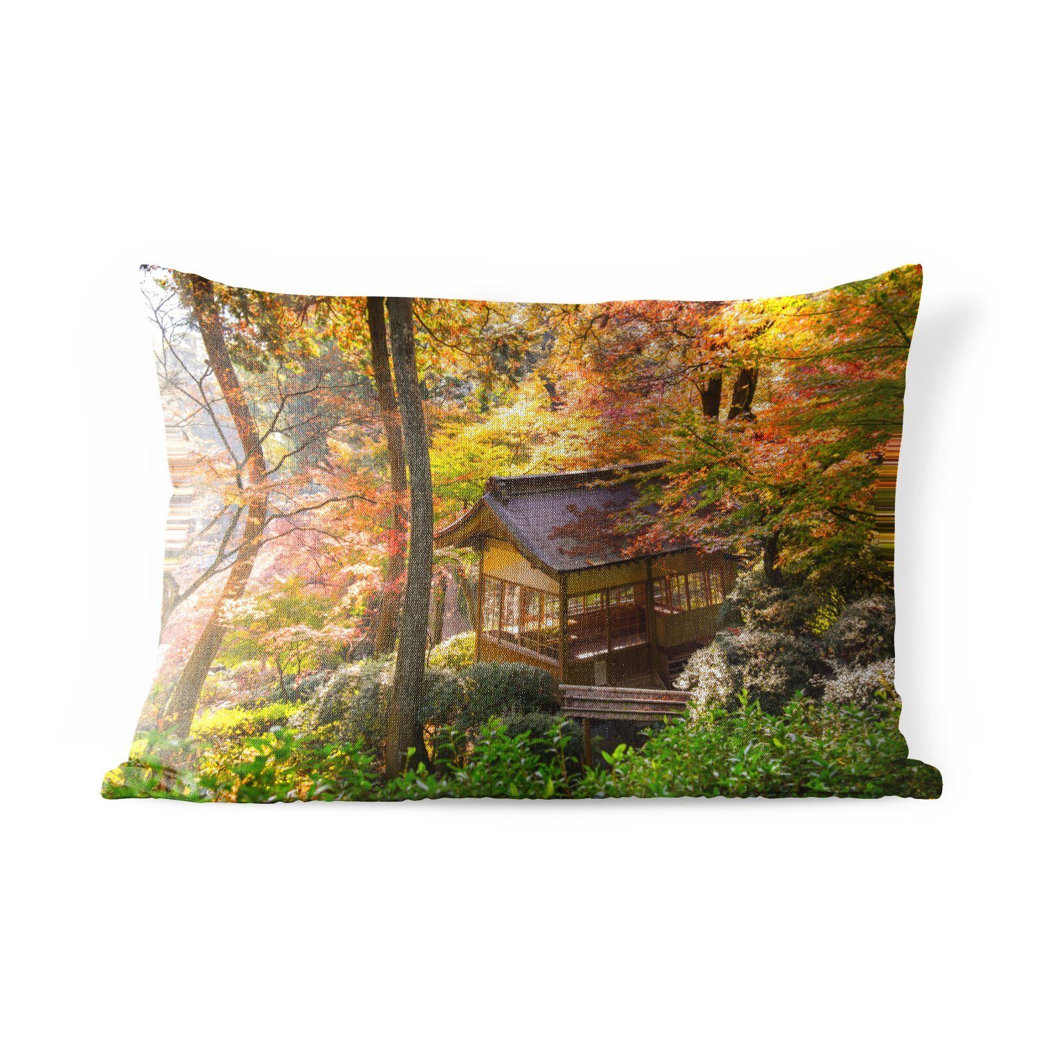 MuchoWow Dekokissen Ein Haus mit japanischen Ahornbäumen, Outdoor-Dekorationskissen, Polyester, Dekokissenbezug, Kissenhülle