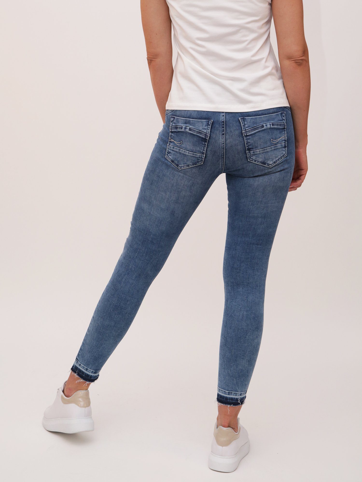 Ametist Skinny-fit-Jeans Suzy Blue Denim of Miracle
