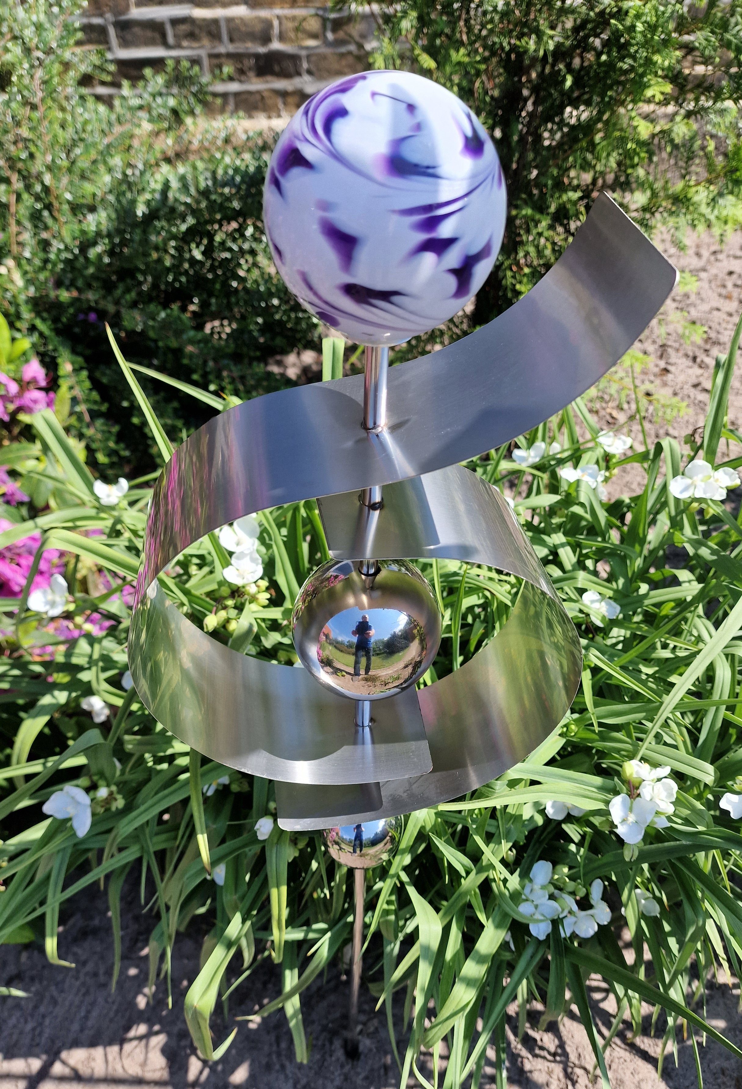 Jürgen Bocker Garten-Ambiente Gartenstecker Glaszauber Jupiter aus Edelstahl 100 cm Beetstecker Garten Glaskugel Lila