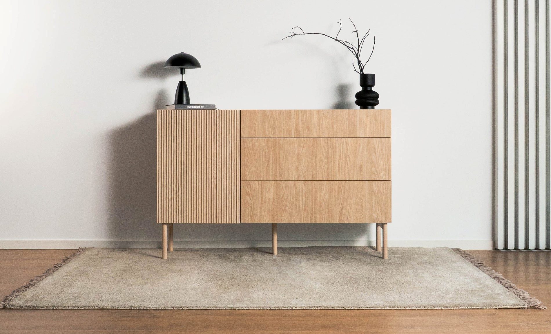 Selsey Sideboard NOLIE, 1-türig mit 2 Fächern, 3 Schubladen, Holzbeinen, 140 cm