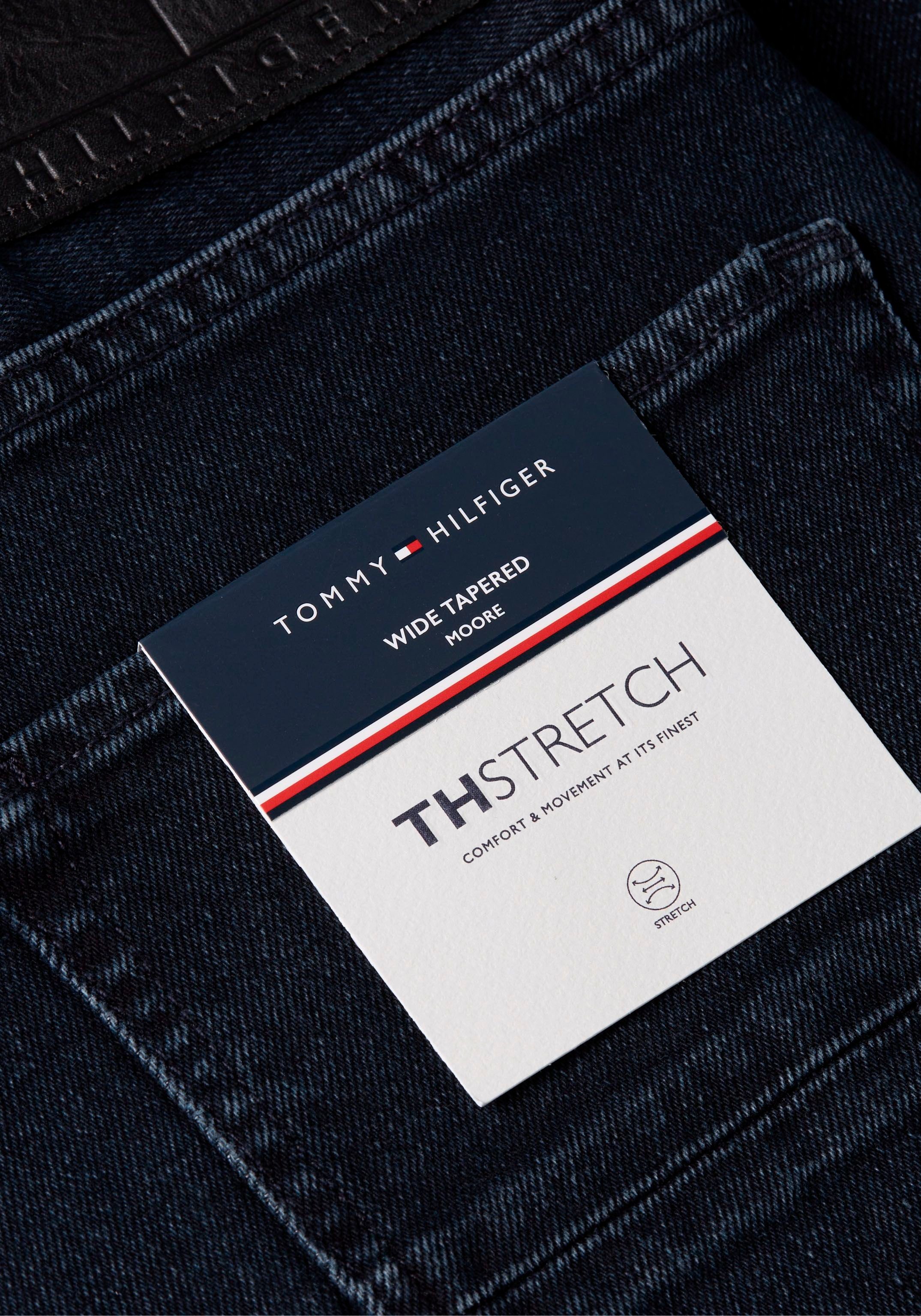 ESCO TAPERED MOORE STR Hilfiger Tapered-fit-Jeans Fade-Effekt BLUEBLK Tommy mit