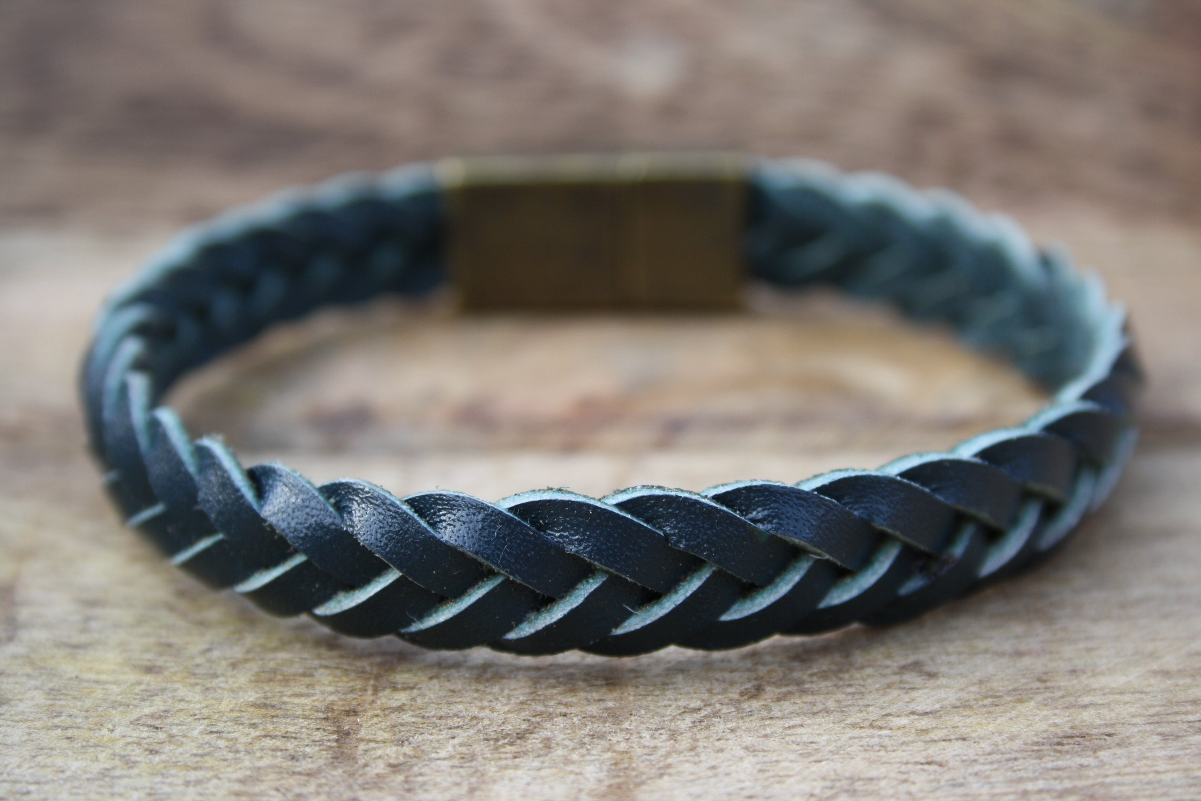 NAHLE Lederarmband geflochtenes Echtleder Armband aus Echtleder, mit Magnetverschluss für ein sicheres verschließen mehr