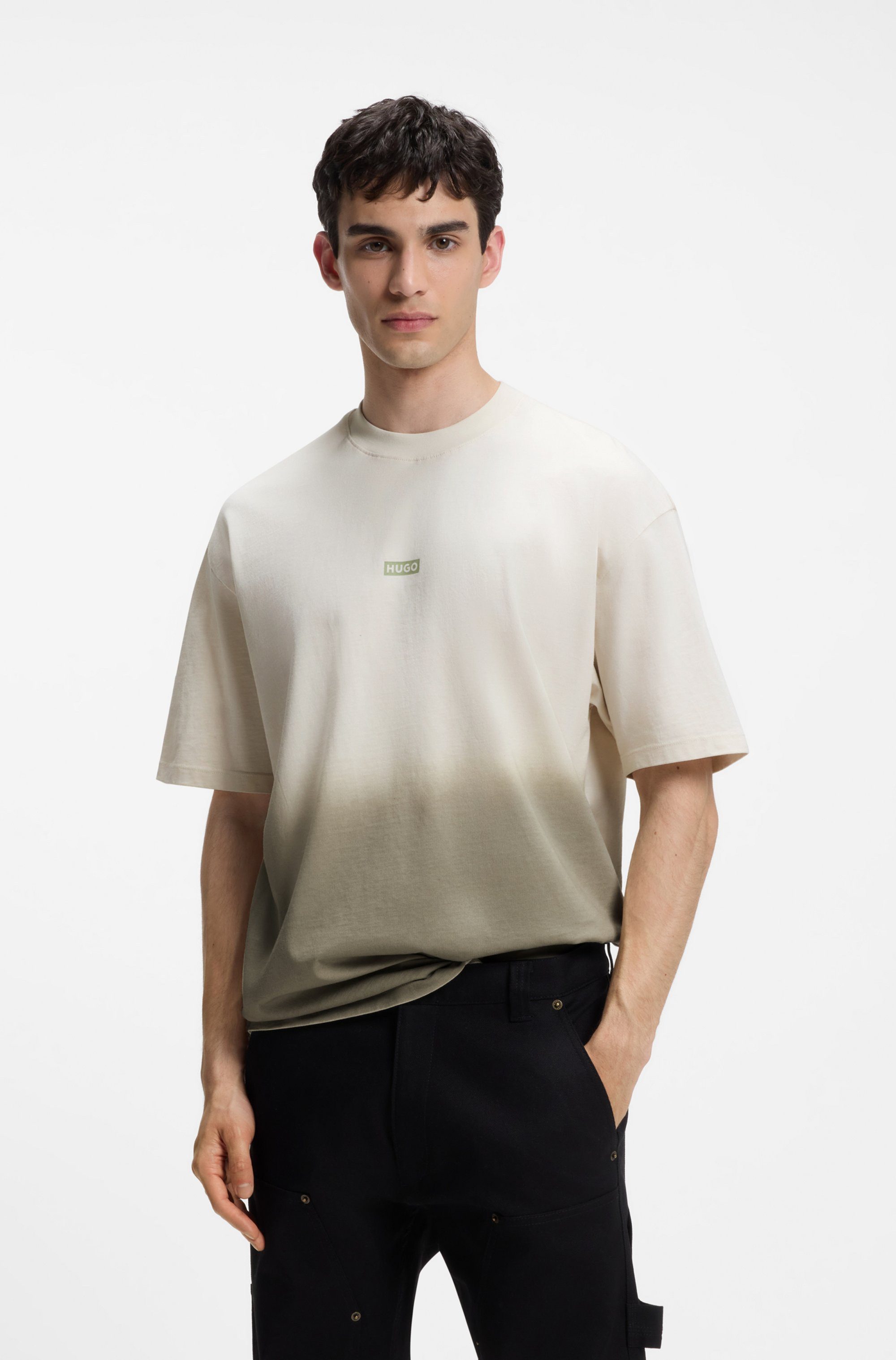 HUGO T-Shirt Nalono_F mit Farbverlauf, Loose Fit, Rückendruck