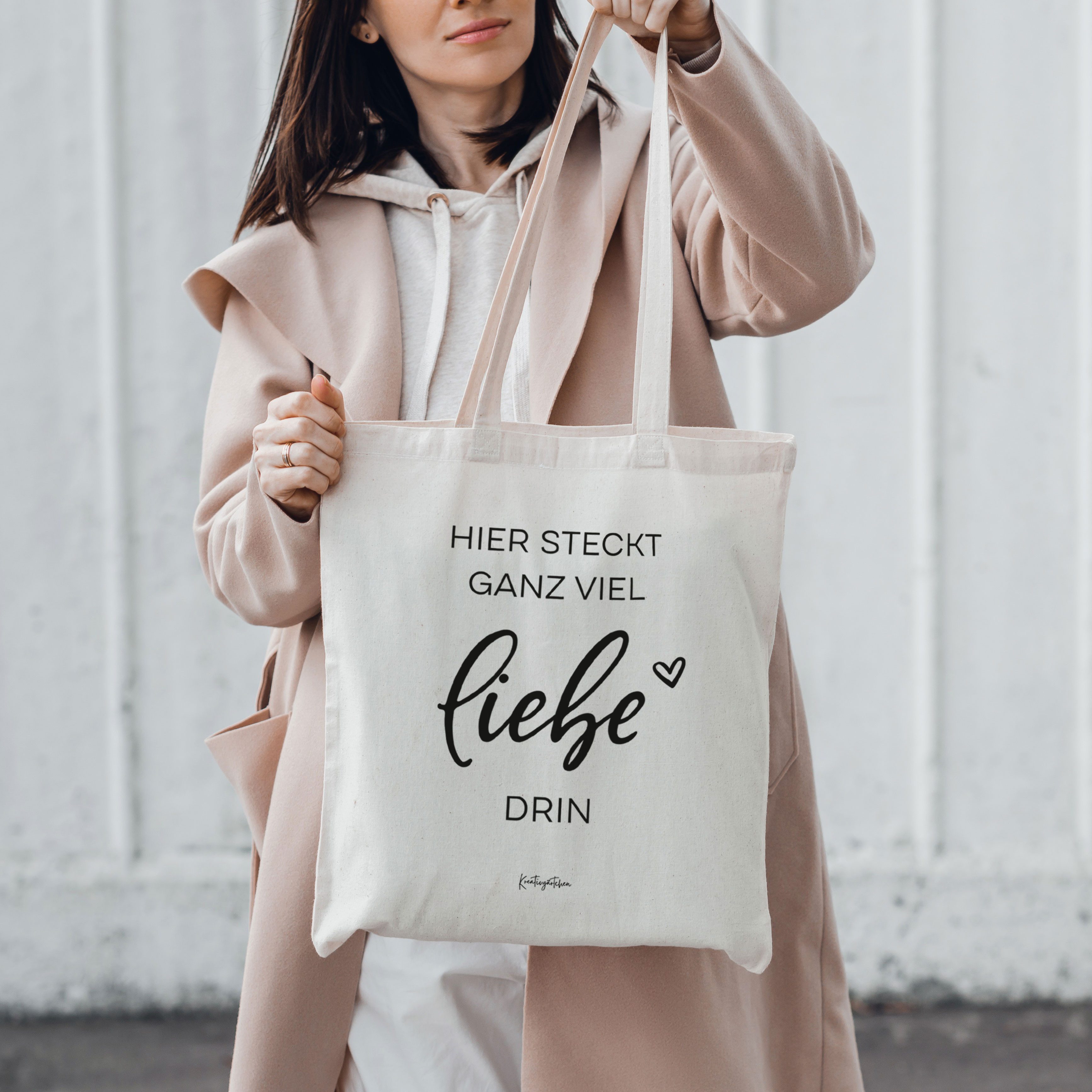 NORDEULE Einkaufsshopper Hier steckt ganz viel Liebe drin, Baumwolltasche mit langen Henkeln, ideal für Geschenkverpackungen, als Einkaufstasche im Alltag