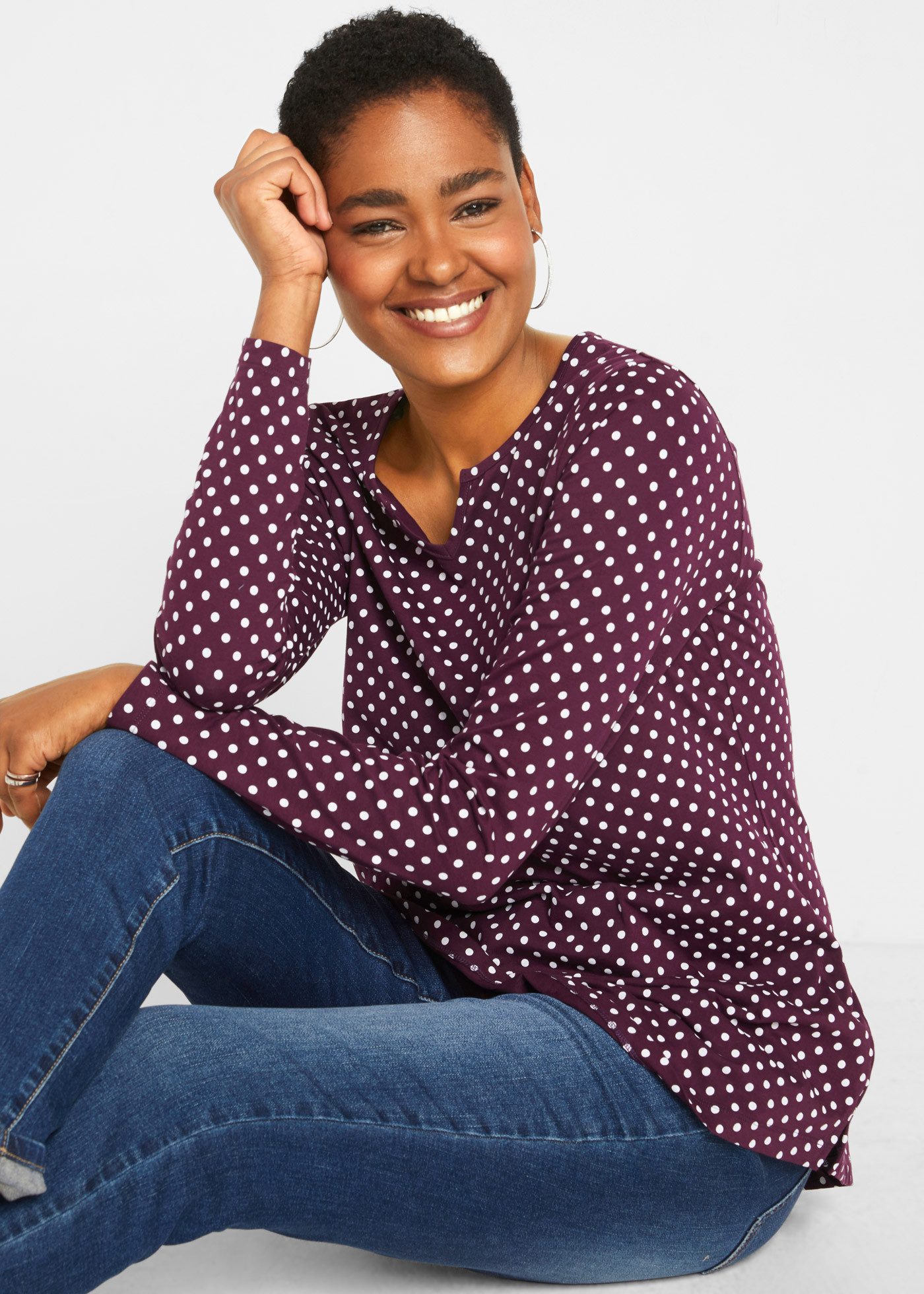 bonprix Langarmshirt Gepunktetes Baumwoll-Langarmshirt mit Seitenschlitzen günstig online kaufen