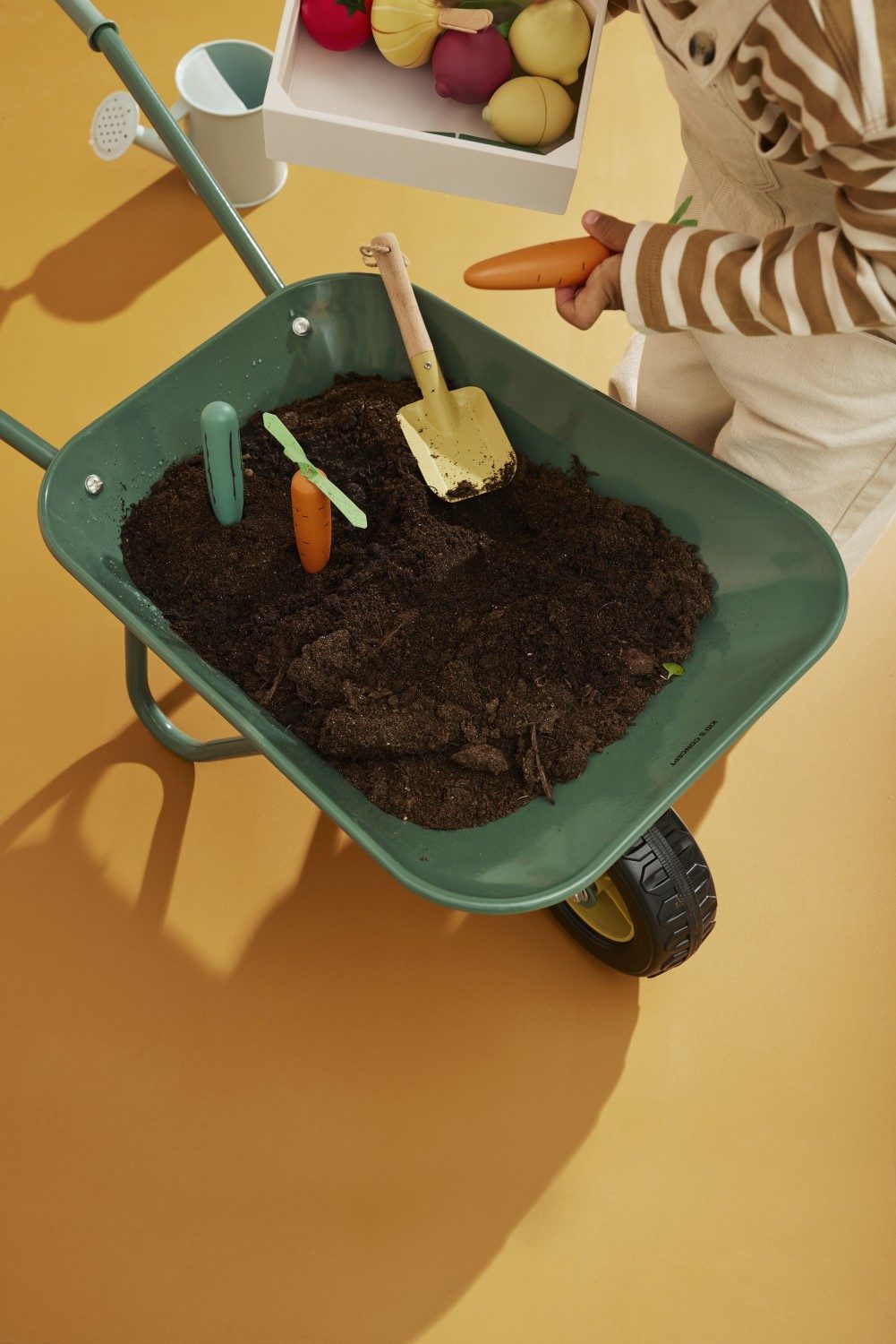 Kids Concept Spielzeug-Gartenset Schubkarre Kid's Hub