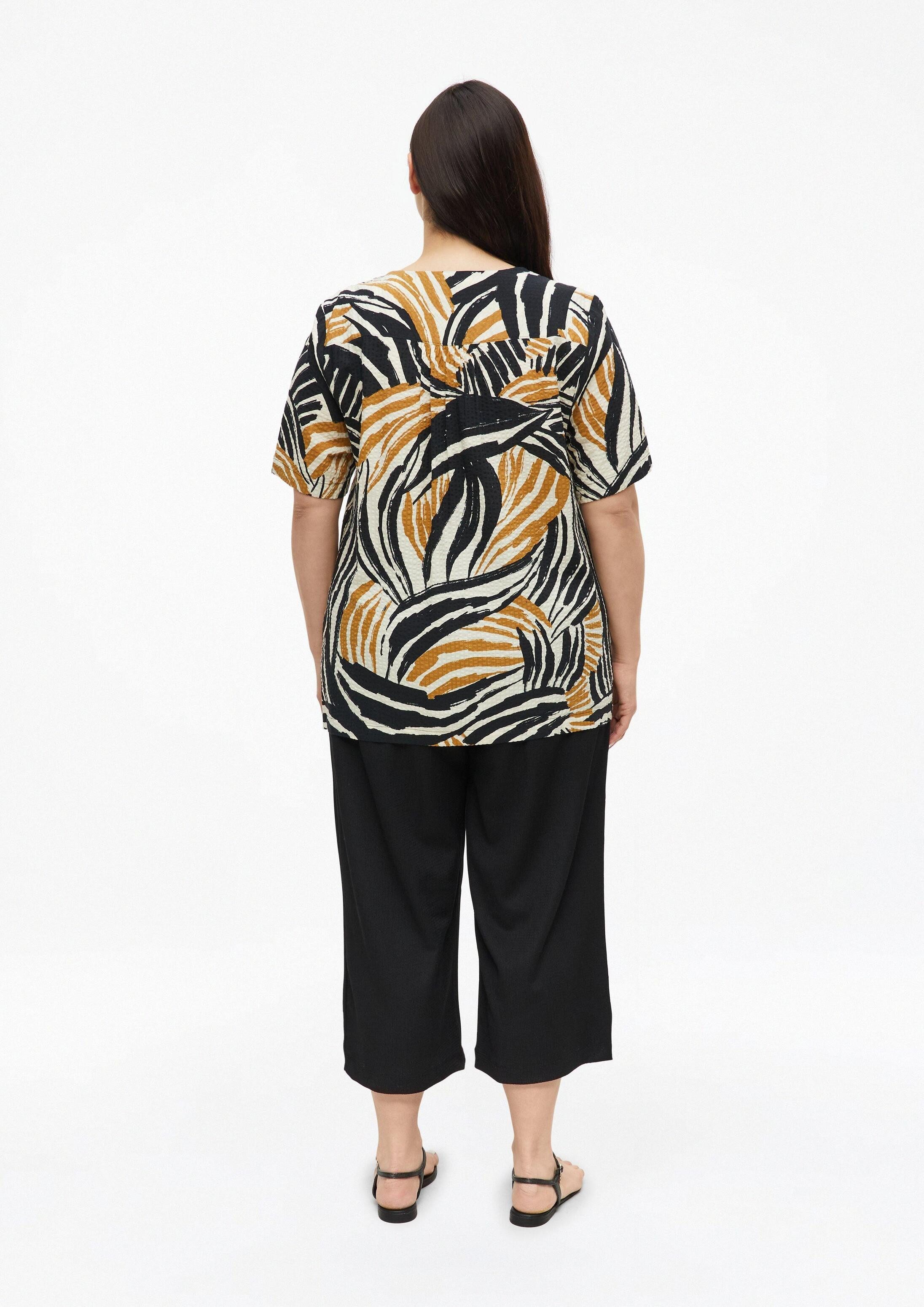 s.Oliver Kurzarmbluse Bluse Strukturierte Viskosemix-Bluse mit All-over-Print
