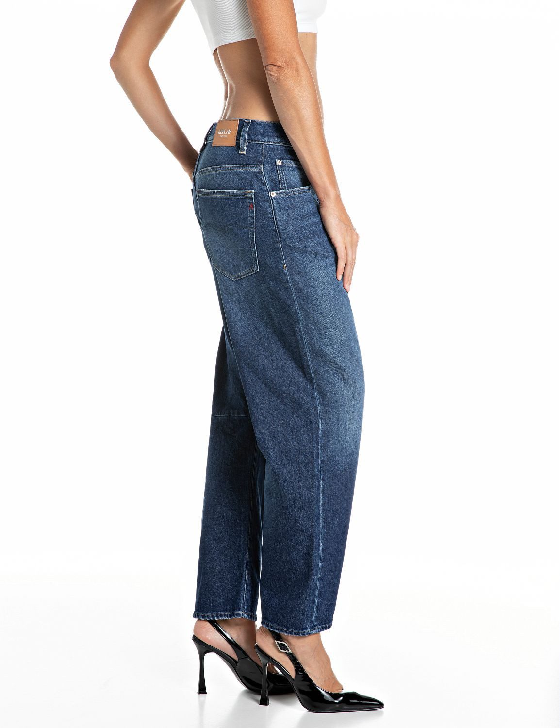 Replay 5-Pocket-Jeans JANIE im Barrel Fit mit Abnähern