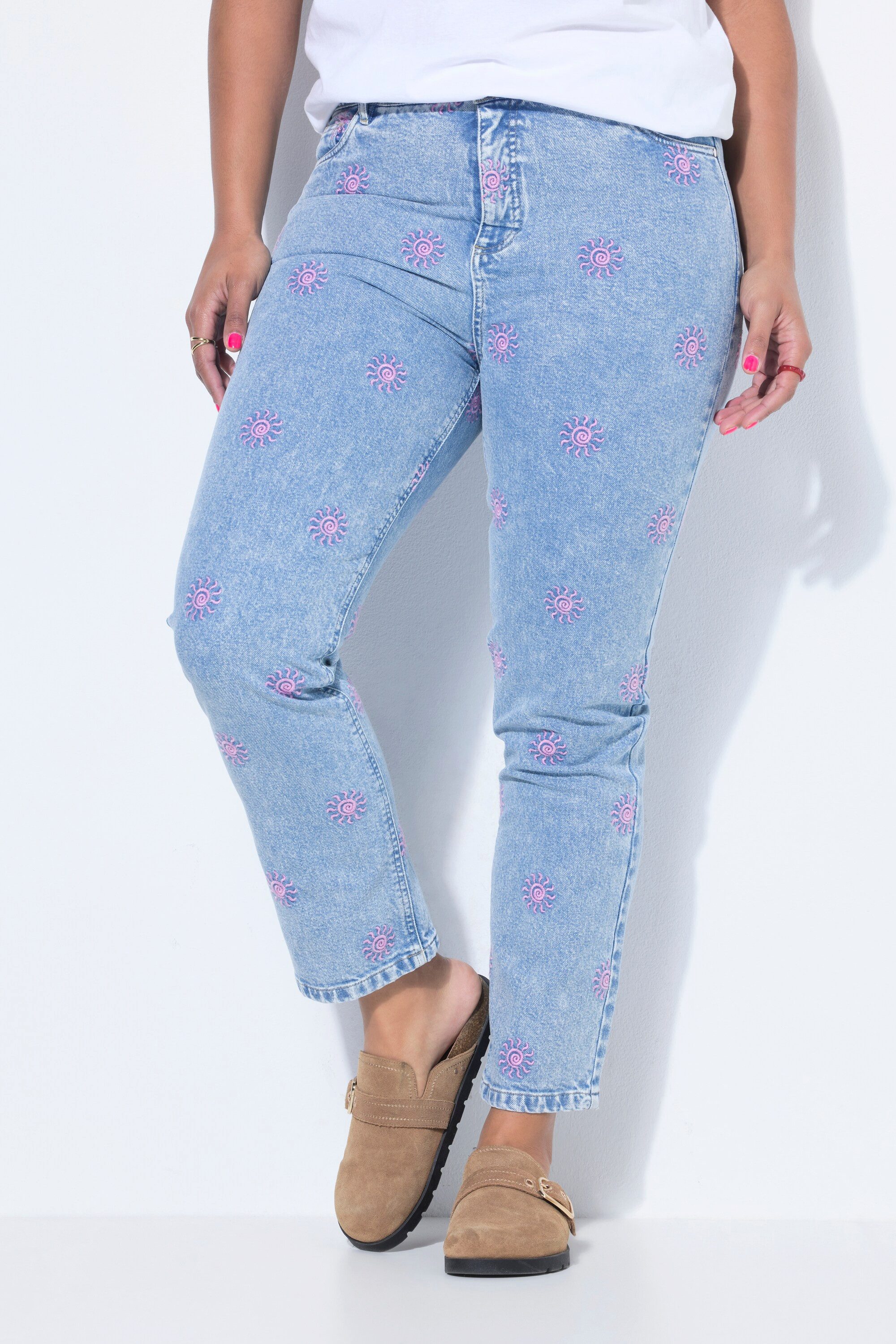 Studio Untold Regular-fit-Jeans Mom-Jeans Stretchdenim allover SUN-Stickerei