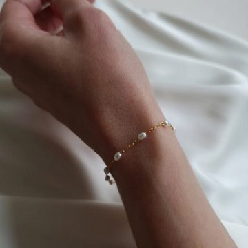 GOLDEN Perlenarmband 14K Gold gefüllt mit Süßwasserperlen Armband, zierliches Goldarmband