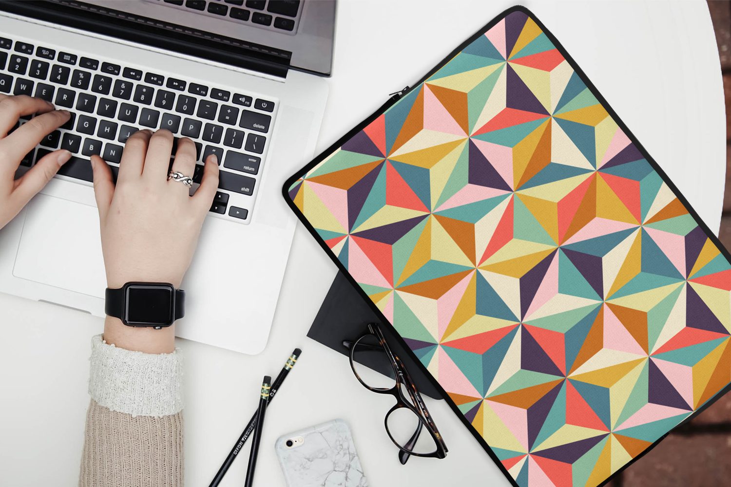 MuchoWow Laptop-Hülle Retro - Regenbogen - 3D - Geometrie - Dreieck 14 Zoll, Schutzhülle für Laptop, Schutz gegen Kratzern, Laptoptasche