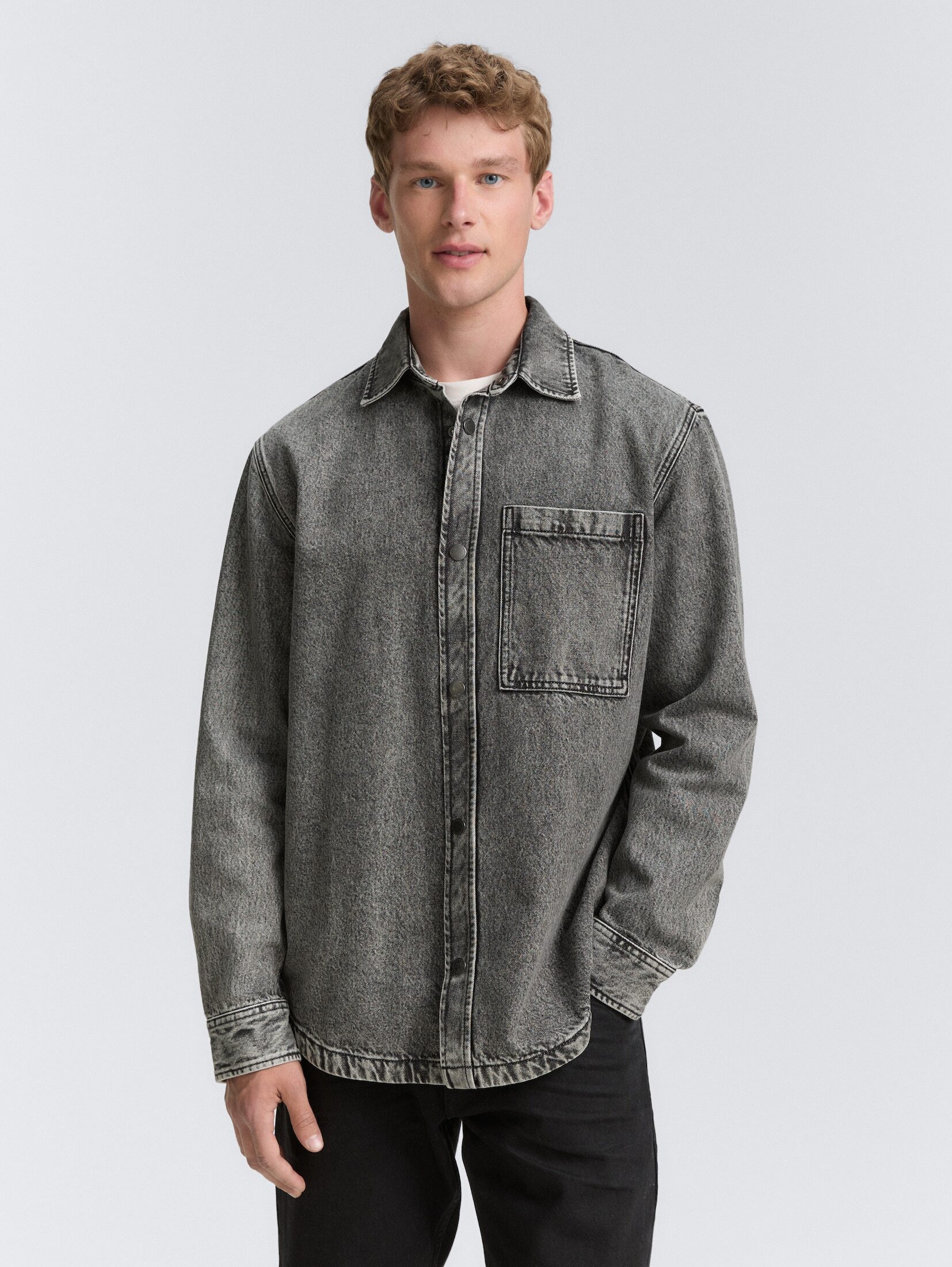 TOM TAILOR Denim Langarmhemd Overshirt Jeanshemd mit Brusttasche Overshirt Jeanshemd mit Brusttasche