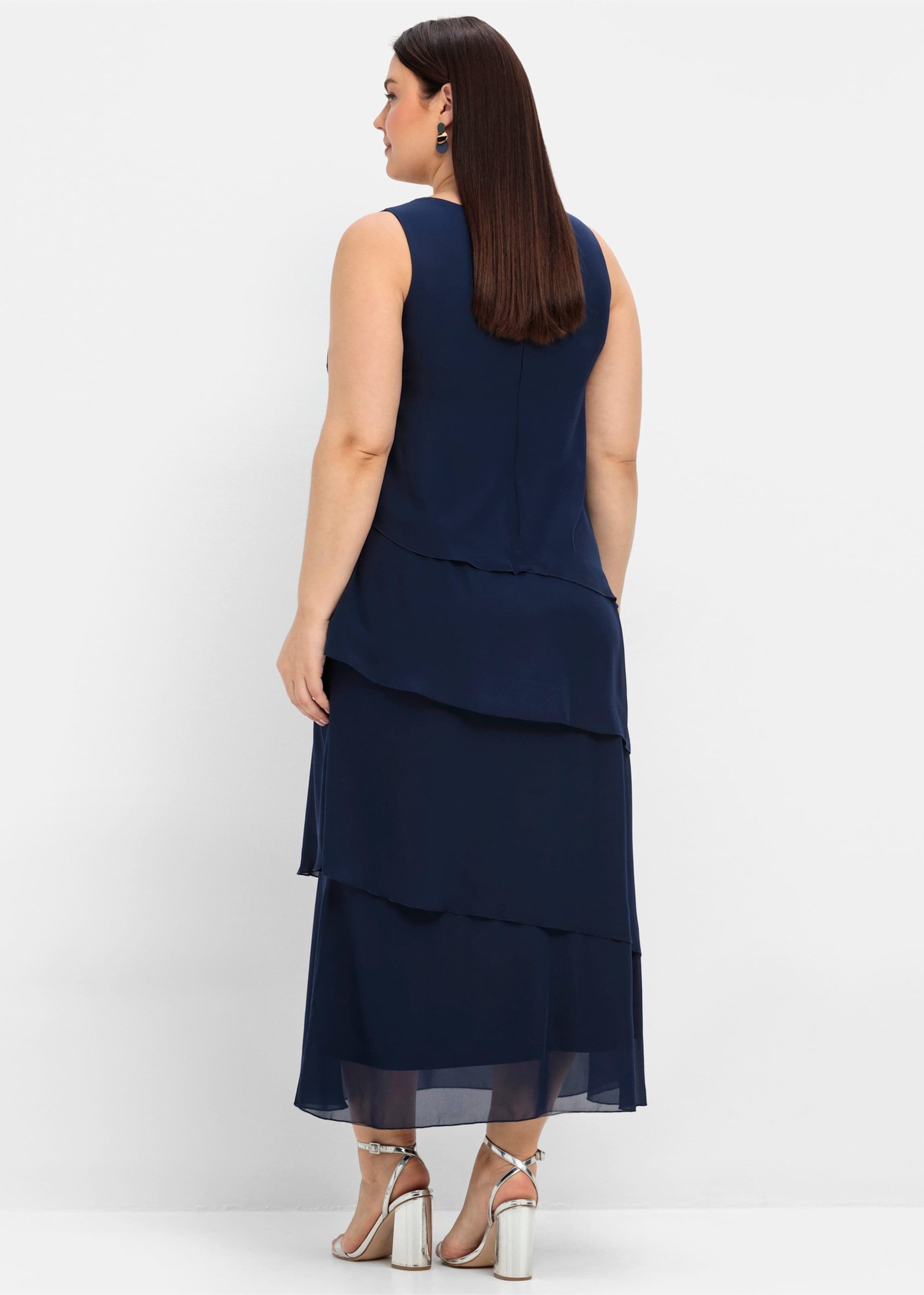 Sheego Etuikleid Abendkleid Ärmellos in figurumspielender Form