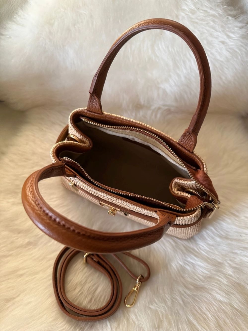 Goodman Design Schultertasche Italienische Handtasche aus Echtleder und Raffia, Mit hochwertiger Verschluss für stilvolle Sicherheit