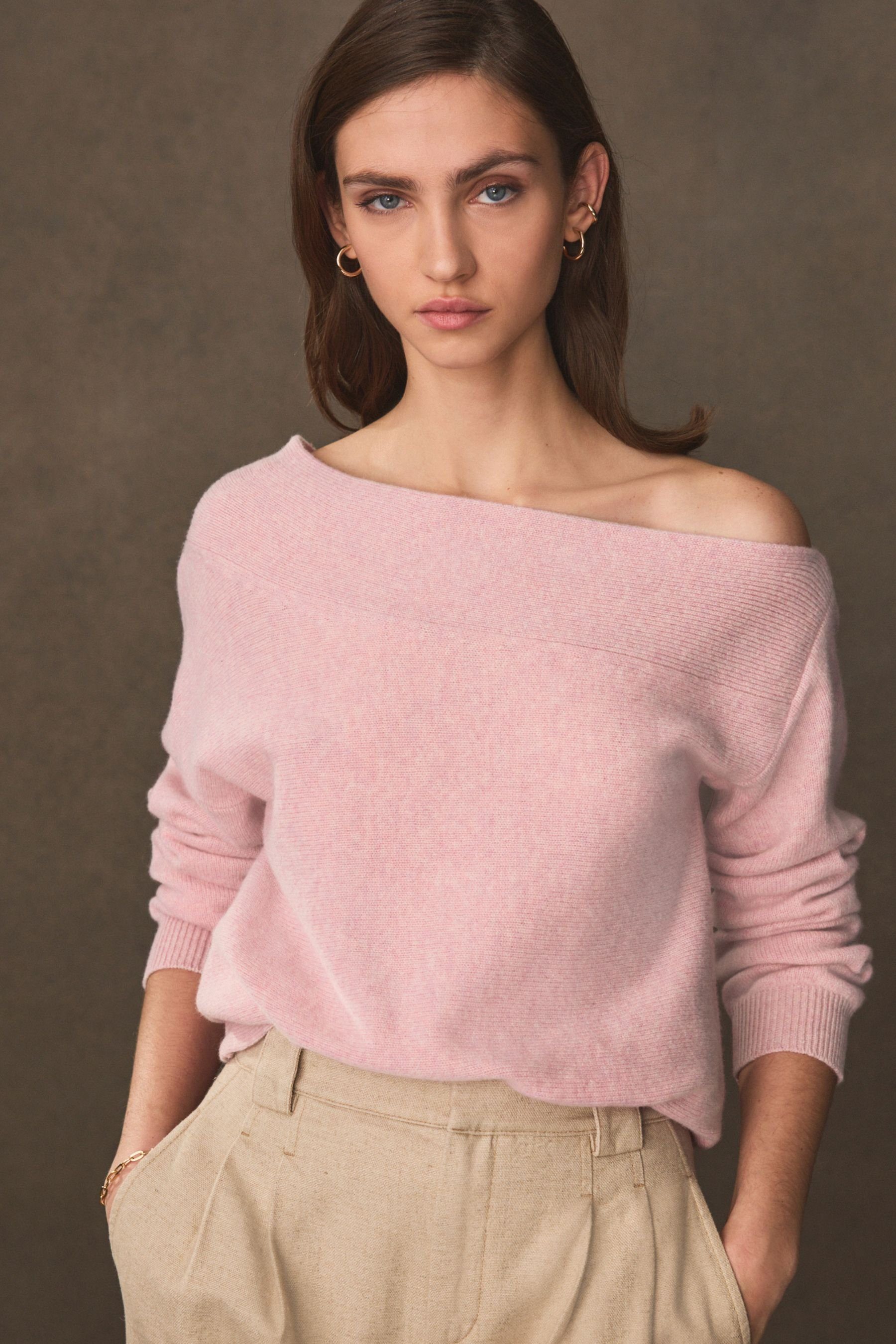 Pink Strickpullover Schulterfreier Blush Pullover Next 100 % (1-tlg) Premium Schurwolle
