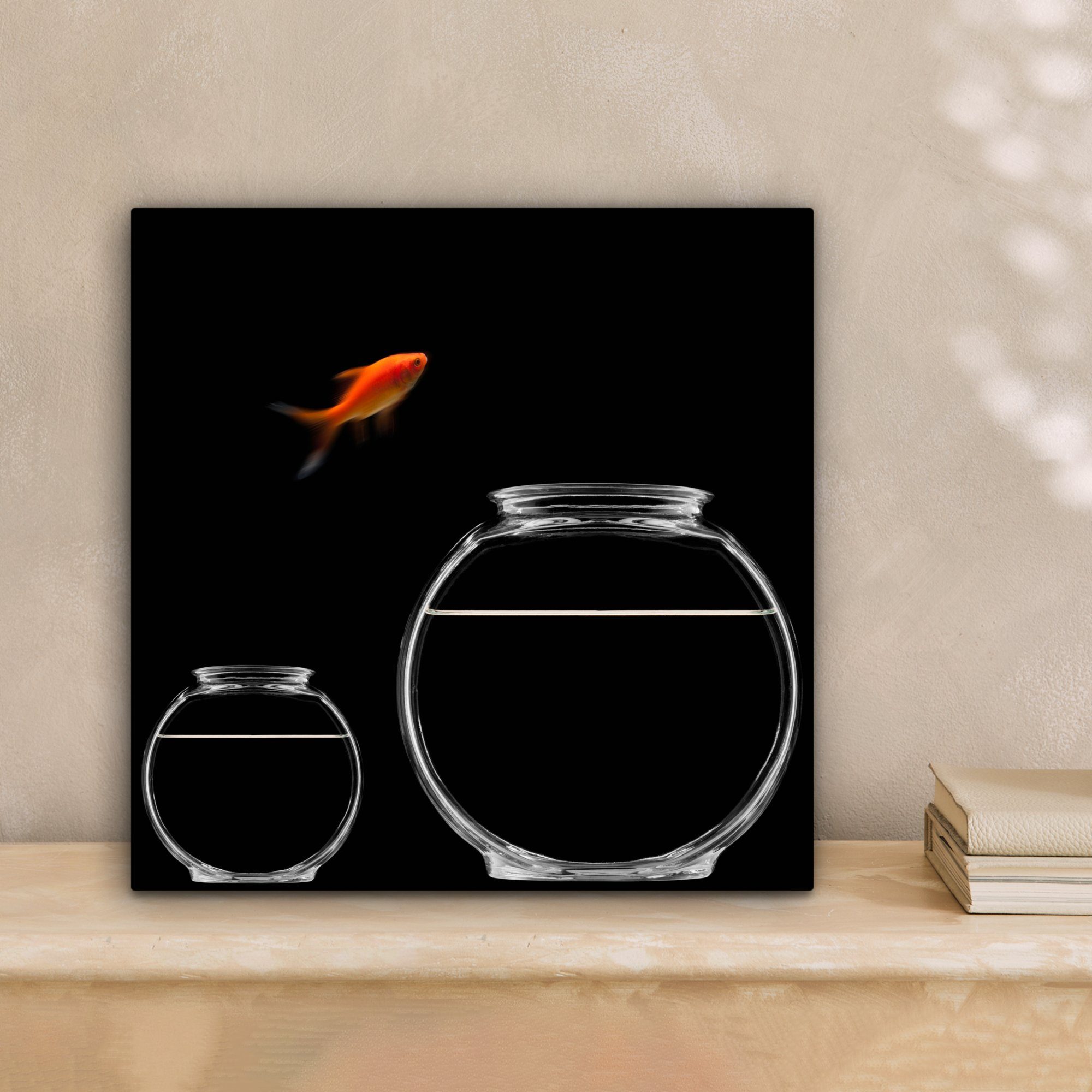für Bilder Goldfisch - 20x20 - Leinwand Schwarz, cm St), Wohnzimmer Schlafzimmer, Fischglas (1 Leinwandbild OneMillionCanvasses®