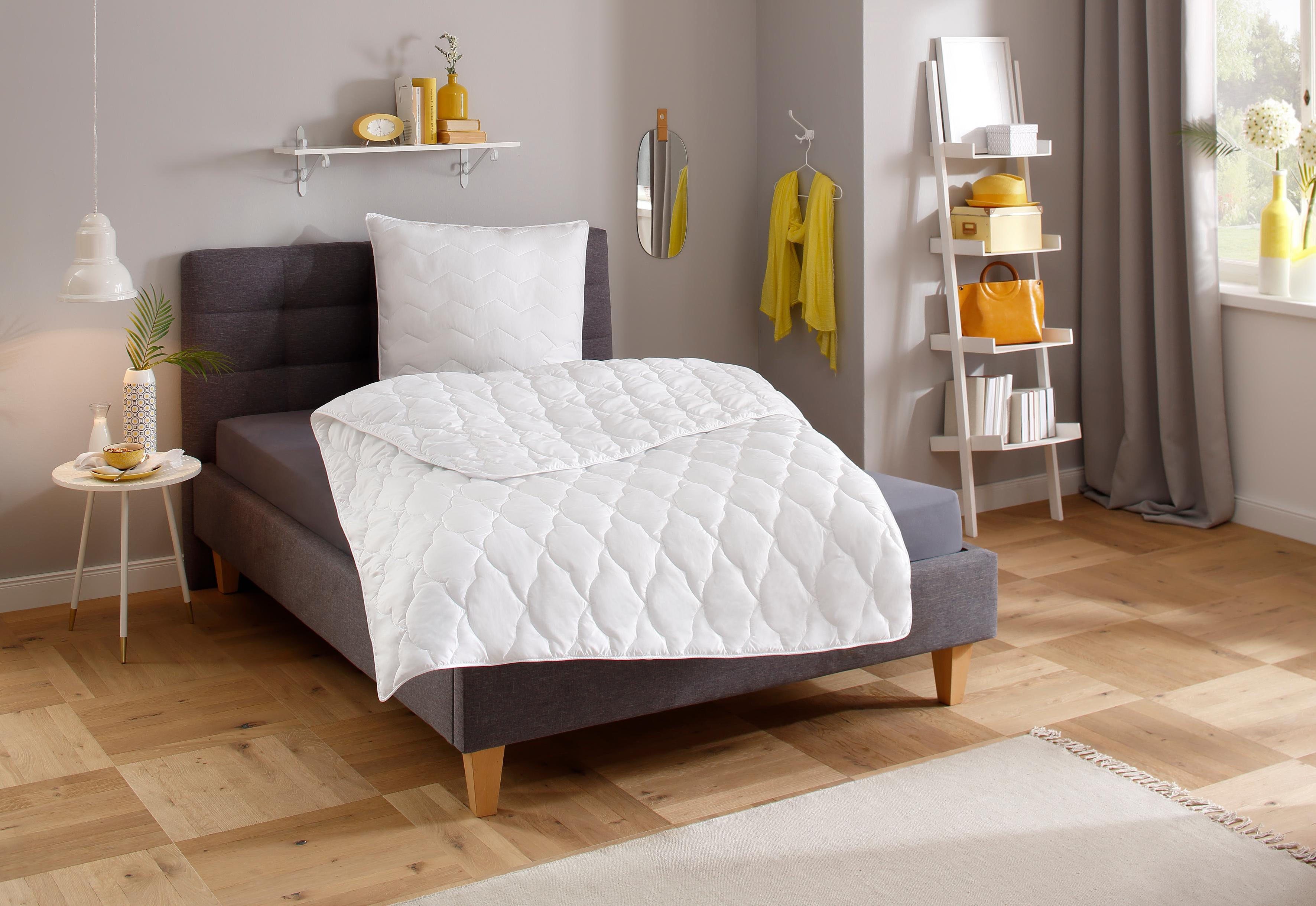 OTTO home Microfaserbettdecke Mondschein, Bettdecke 135x200 cm, 155x220 cm, 200x200 cm, Füllung: Polyester, Bezug: Polyester oder antibakteriellen Microfaser, Bettdecken, Sommer, Winter, allergiker geeignet (Hausstauballergiker)