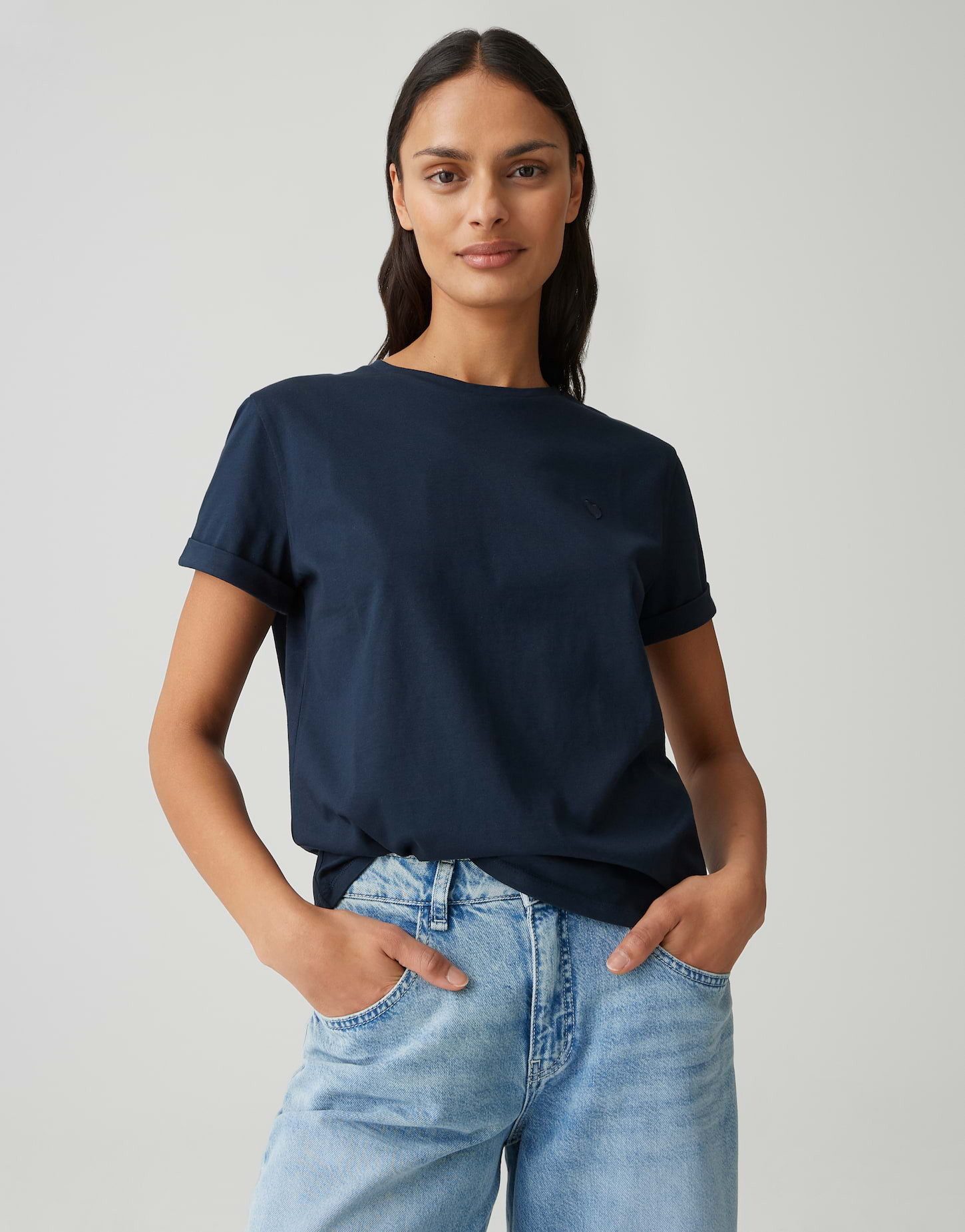 OPUS T-Shirt SERZ Regular T-Shirt aus Organic Cotton gerade geschnitten mit Rundhalsausschnitt und Herzstickerei