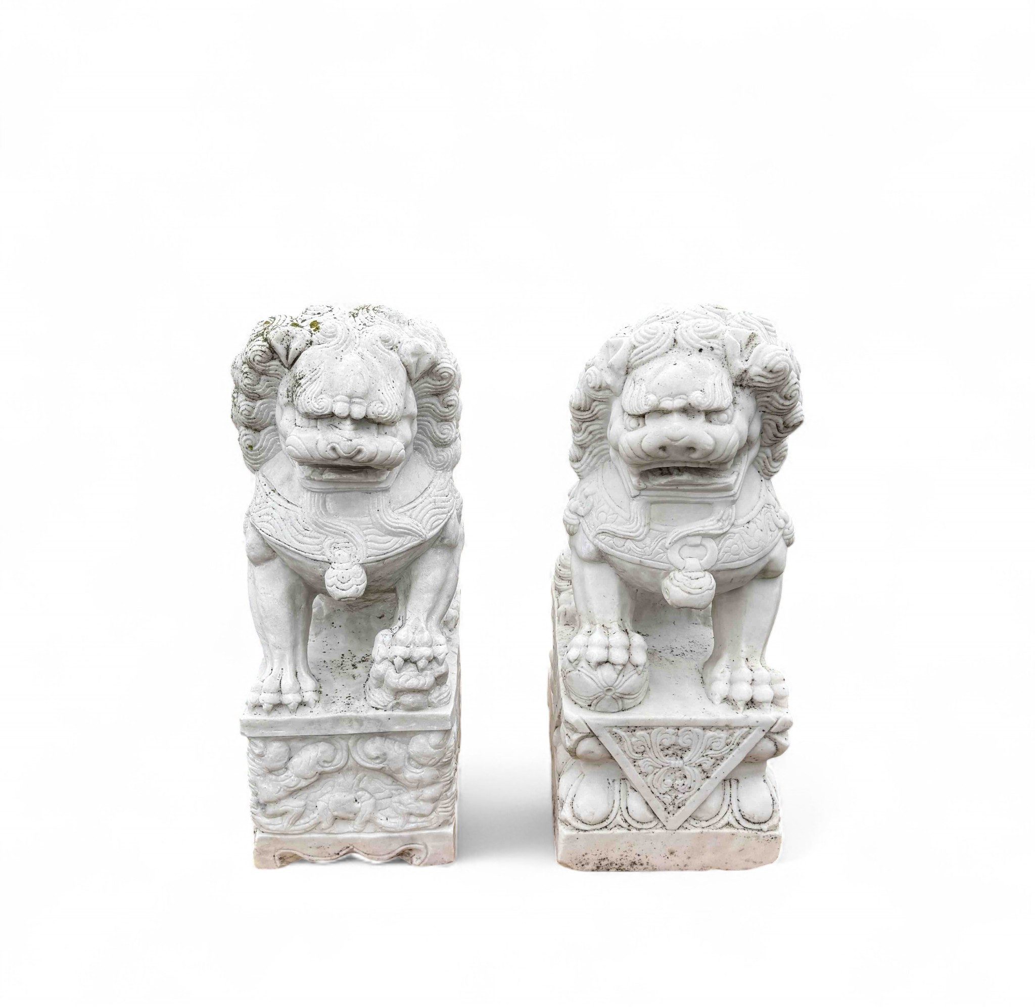 Asien LifeStyle Gartenfigur Chinesische Tempellöwen aus Marmor – Wächterlöwen Paar