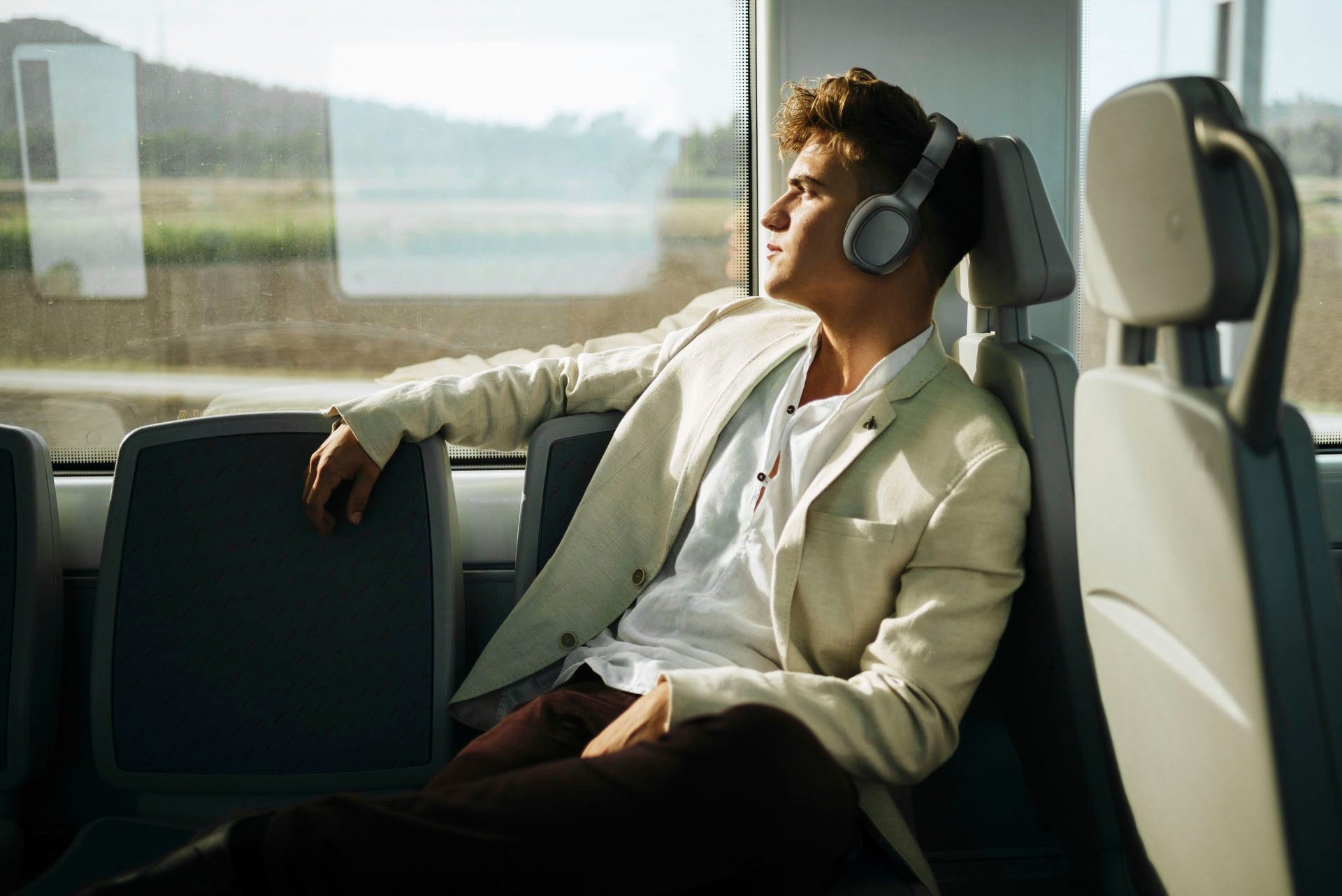 Cellularline Music & Sound Bluetooth Headphone BASIC On-Ear-Kopfhörer (Bluetooth)