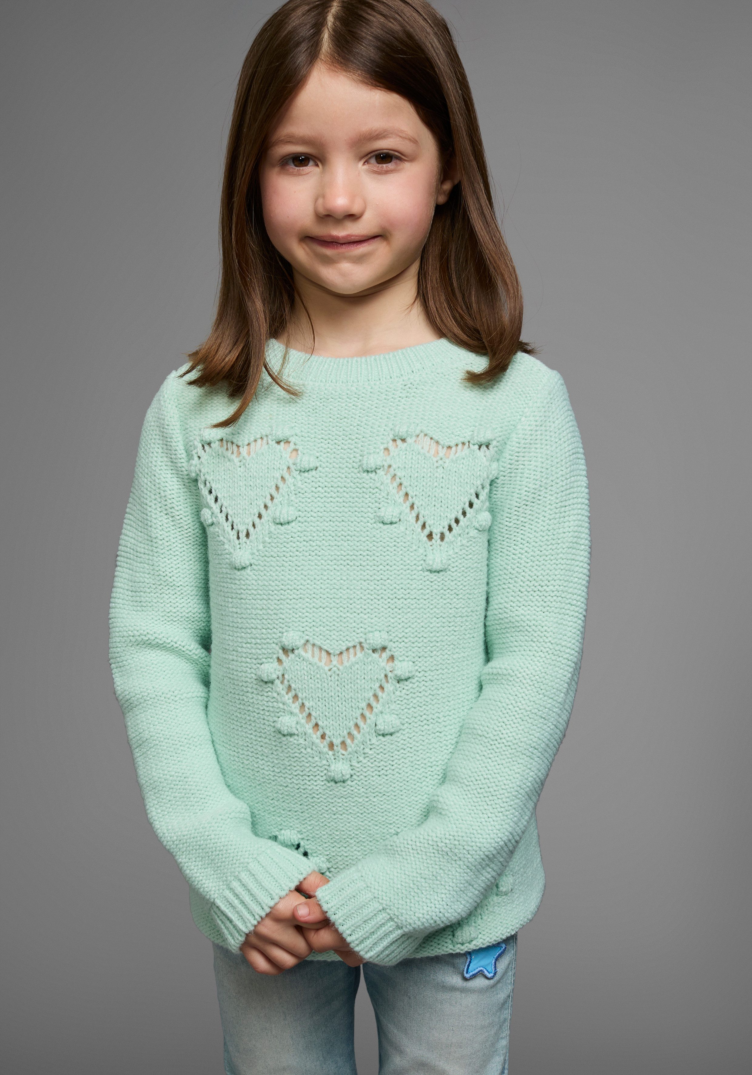KIDSWORLD Strickpullover für kleine Mädchen gestricktem Herzchenmuster