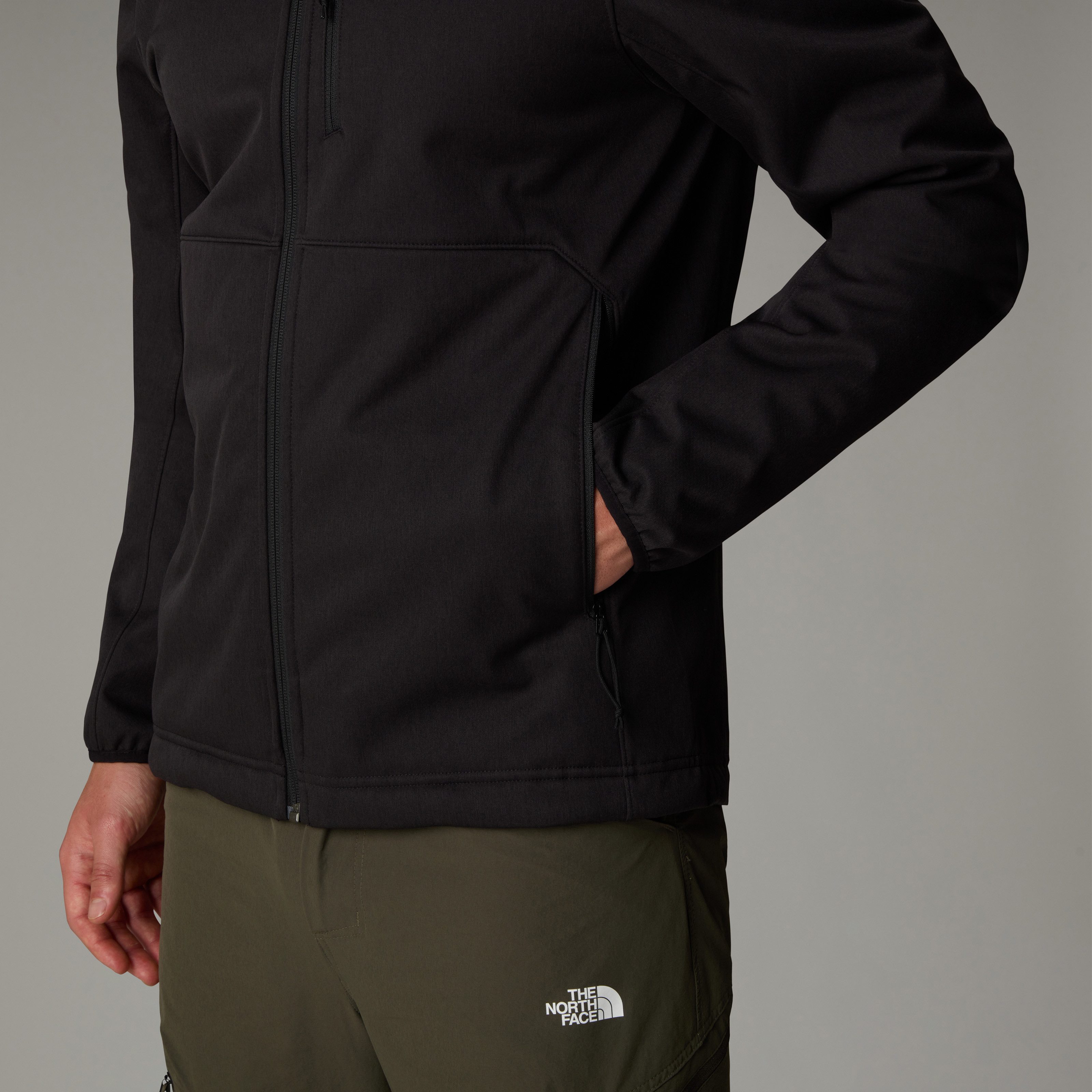 The North Face Softshelljacke windabweisend, mit verstellbarer Kapuze, mit anpassbarem Saum
