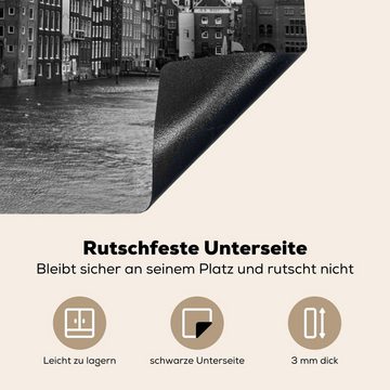 MuchoWow Herdblende-/Abdeckplatte Amsterdam Grachten Schwarz-Weiß-Fotodruck, Vinyl, (1 tlg), 77x51 cm, Ceranfeldabdeckung, Arbeitsplatte für küche