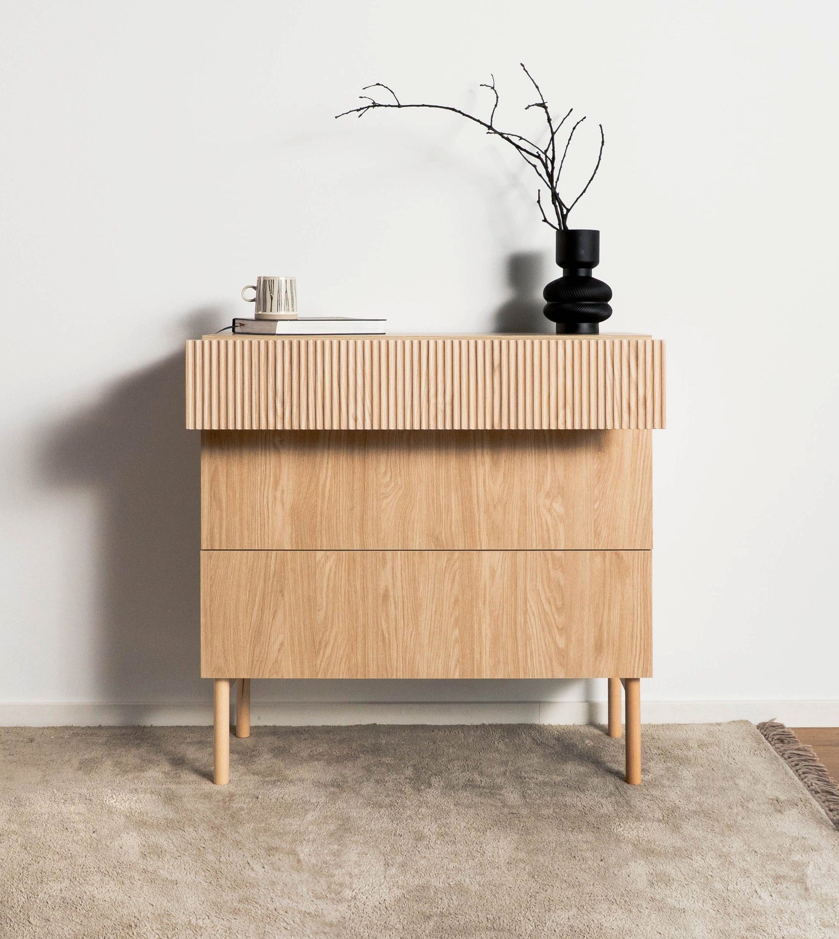 Selsey Kommode NOLIE, Kommode mit 3 Schubladen, geriffelter Front und Holzbeinen, 90 cm