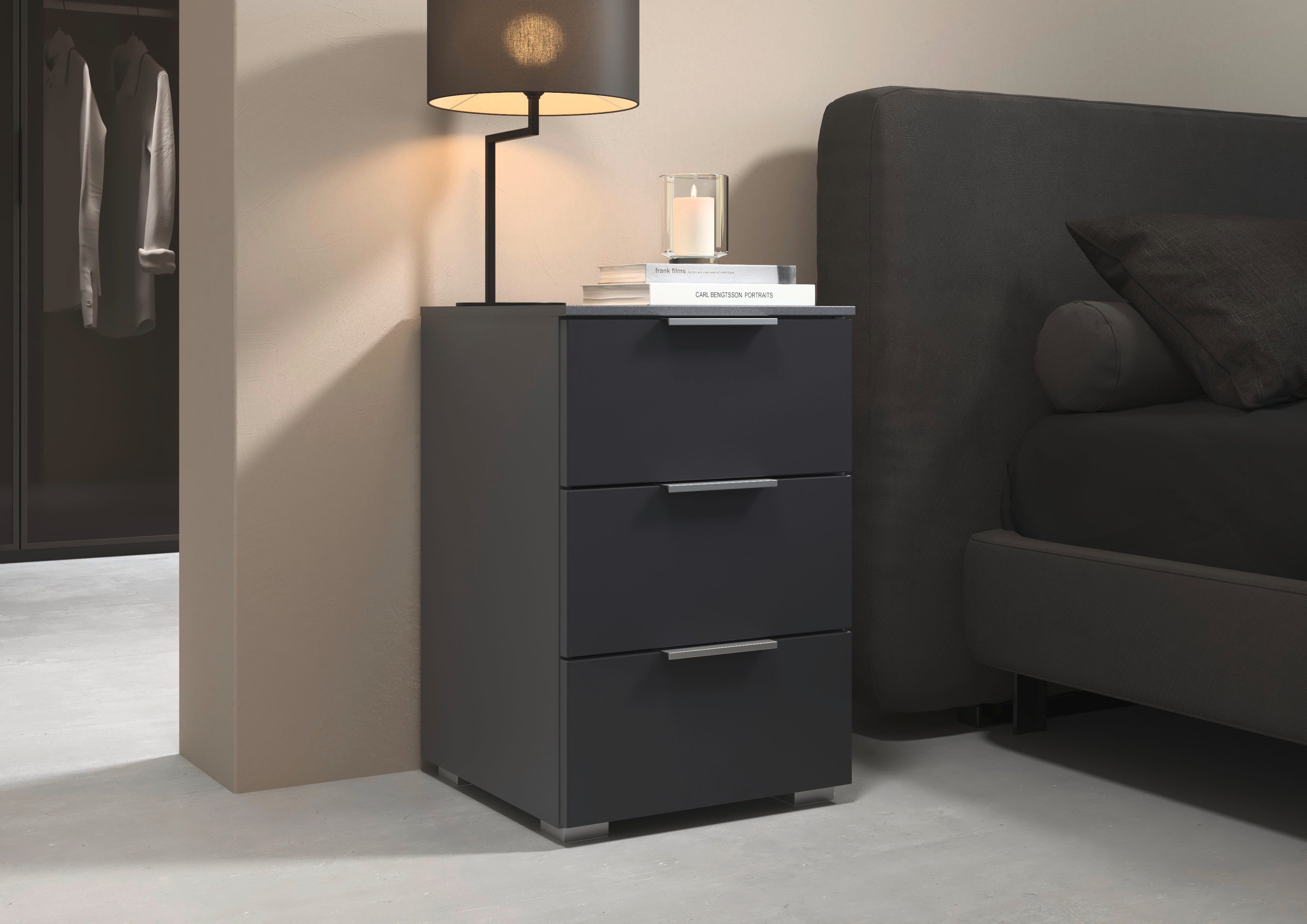 OTTO home Nachtkommode Nachttisch Nachtschrank Nachtkonsole AGORDO mit Glasfront (in zwei Griff-Farben, Breite 40 cm), mit 3 geräumigen Schubladen für viel Stauraum MADE IN GERMANY