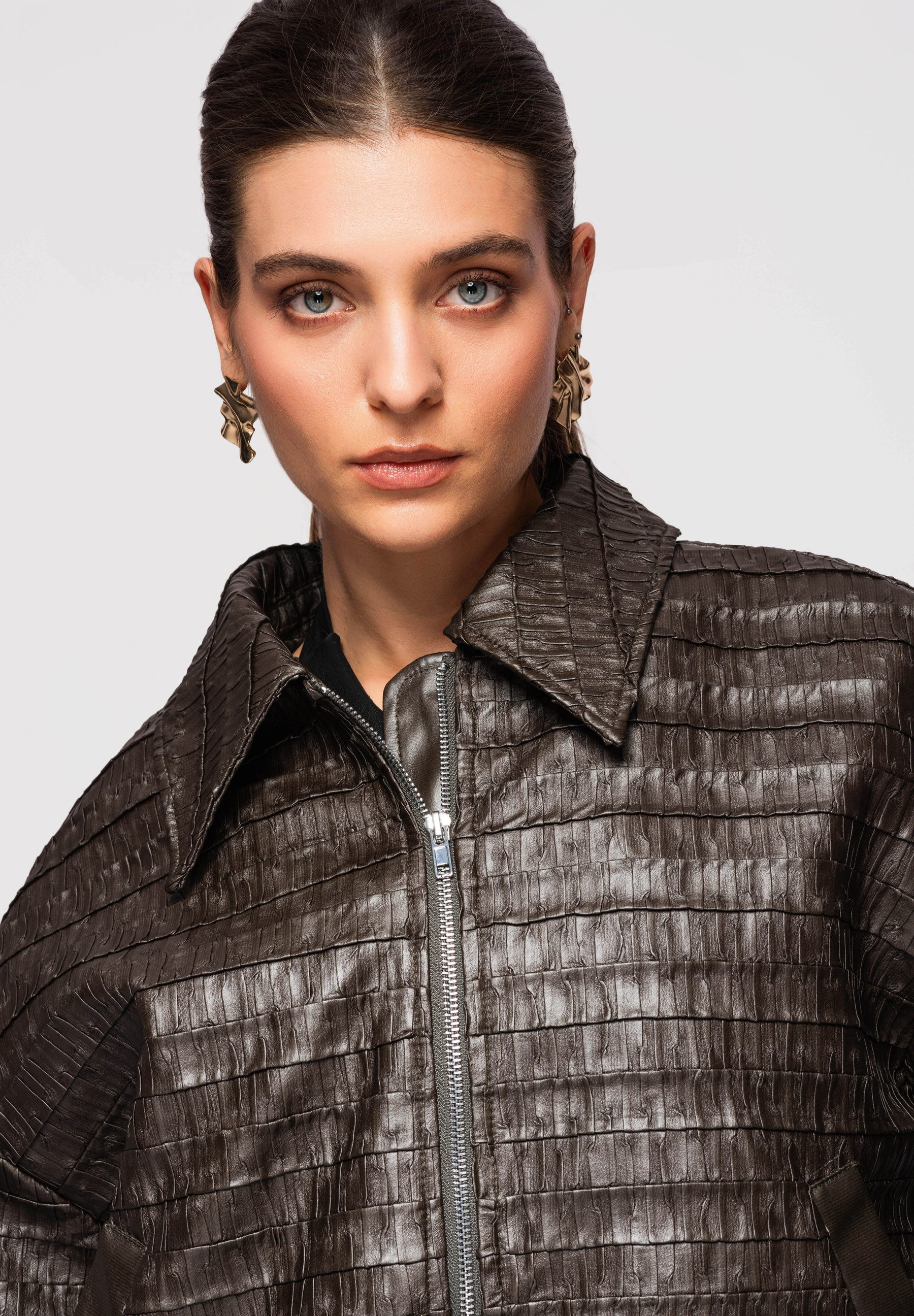 OMBRE Bomberjacke Damenjacke in kurzer Oversize-Passform mit Animal-Print günstig online kaufen