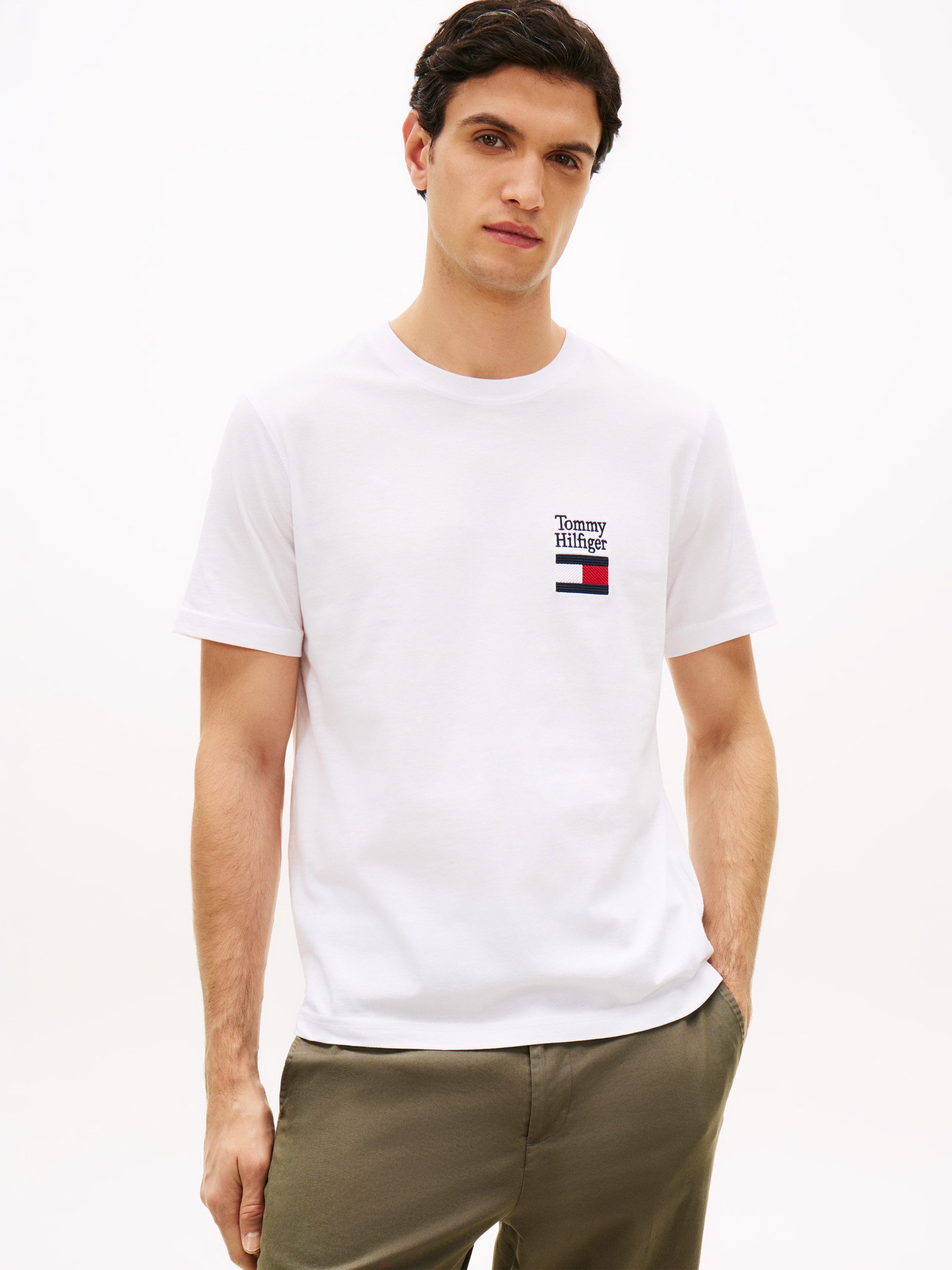 Tommy Hilfiger T-Shirt BRAND LOVE TEXT STACK Regular fit mit Rundhalsaussch günstig online kaufen