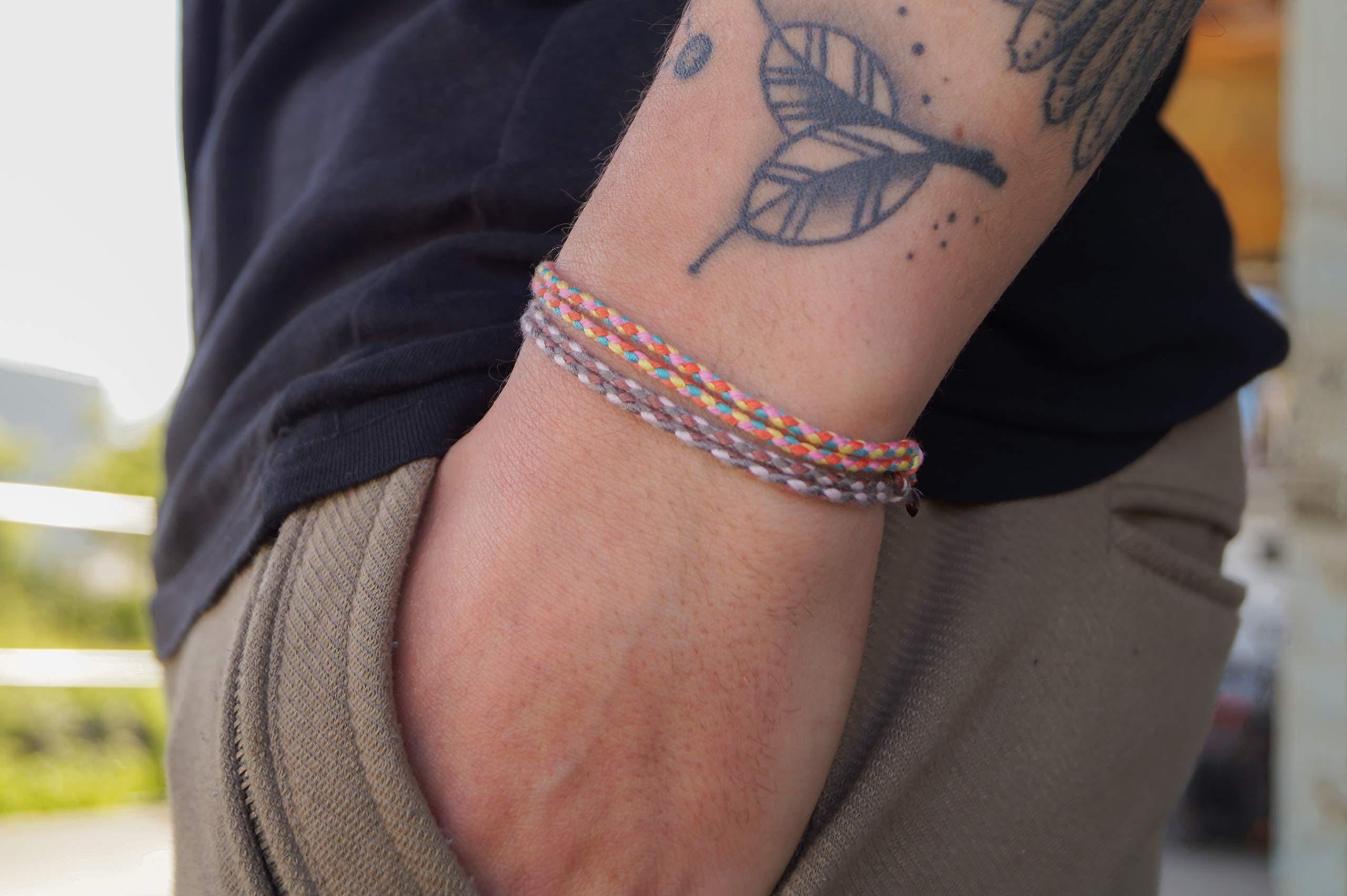 Made by Nami Freundschaftsarmband 2er Set Boho Surfer Armand Damen & Herren Geflochtenes Stoff Armband (Set, 2), Wasserfest & Verstellbar