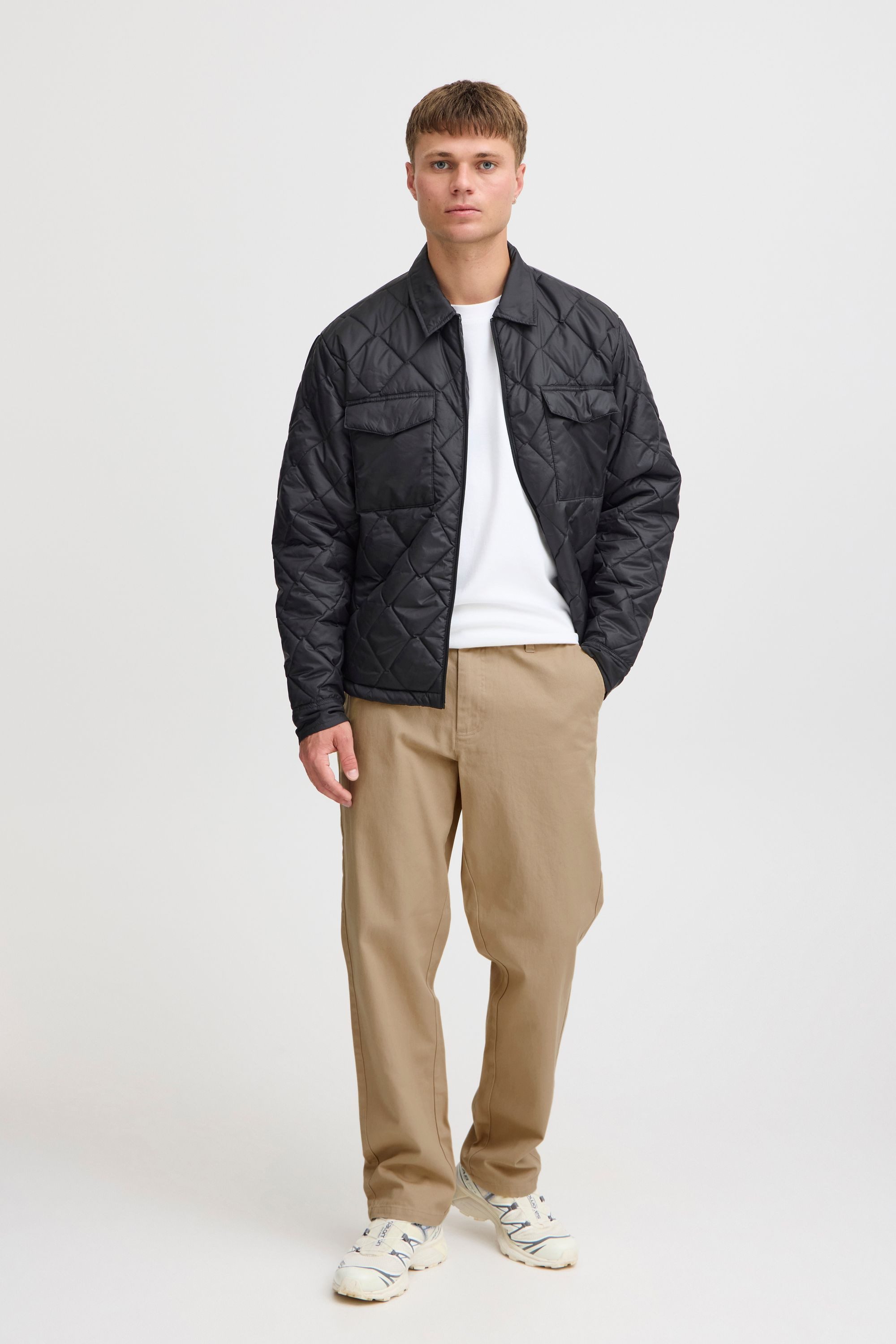 !Solid Chinohose SDMatt Moderne Stoffhose