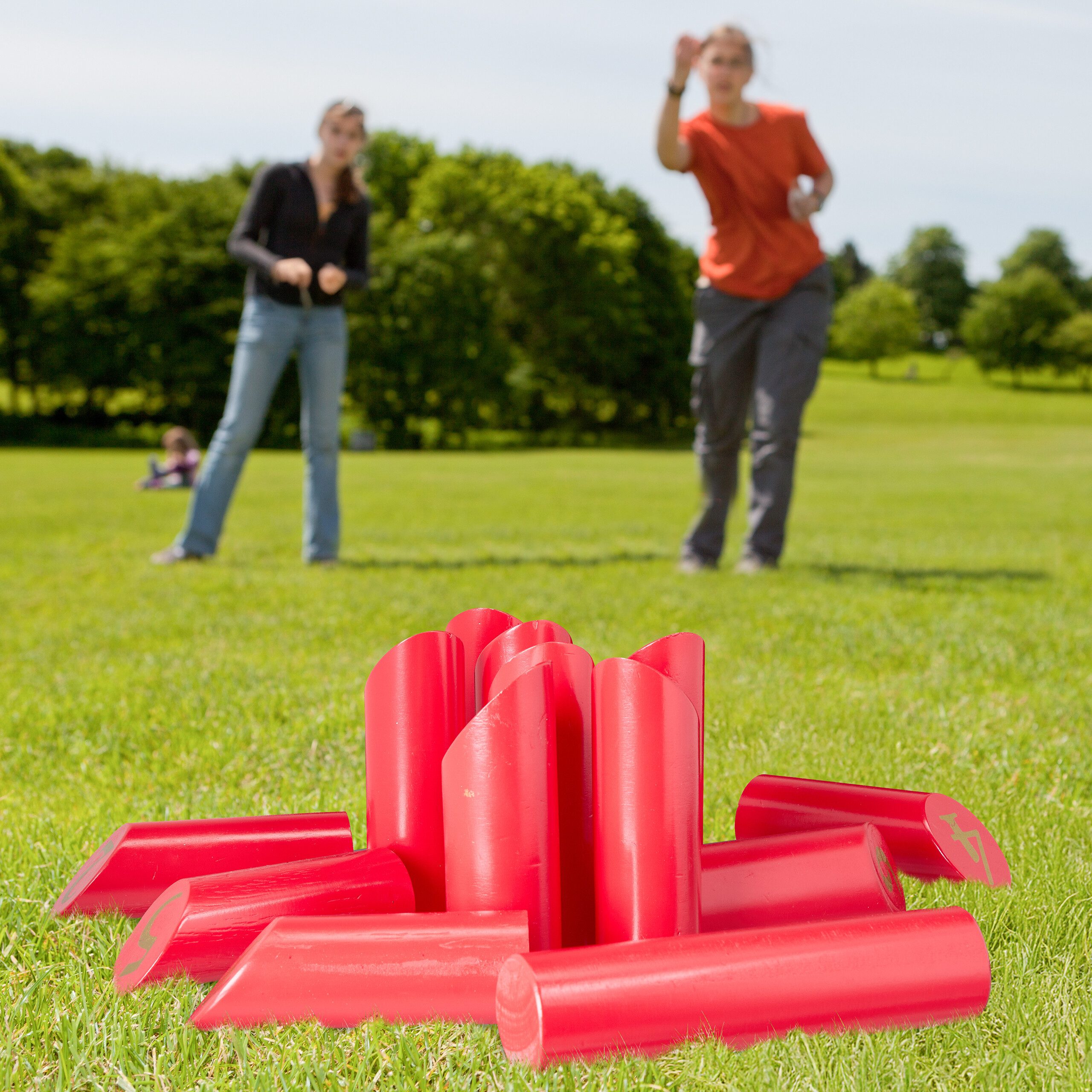 relaxdays Spielzeug-Gartenset Rotes Kubb Wikingerspiel mit Tasche, (14-tlg)