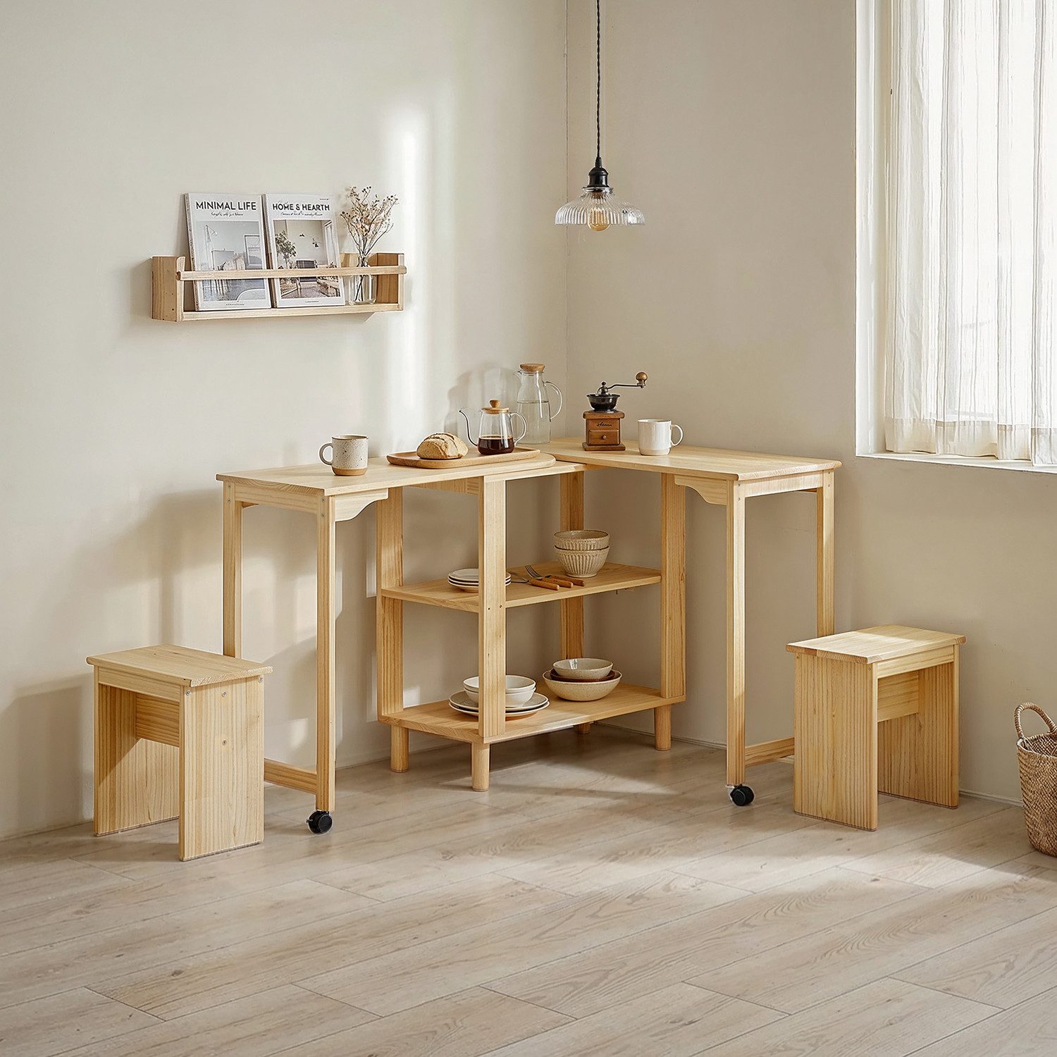 HOMSEE Schreibtisch aus Massivkieferholz bis 160 cm, mit 2 passenden Hockern, drehbar, Platzsparender Eckschreibtisch, skandinavischer Stil in Naturfarbe