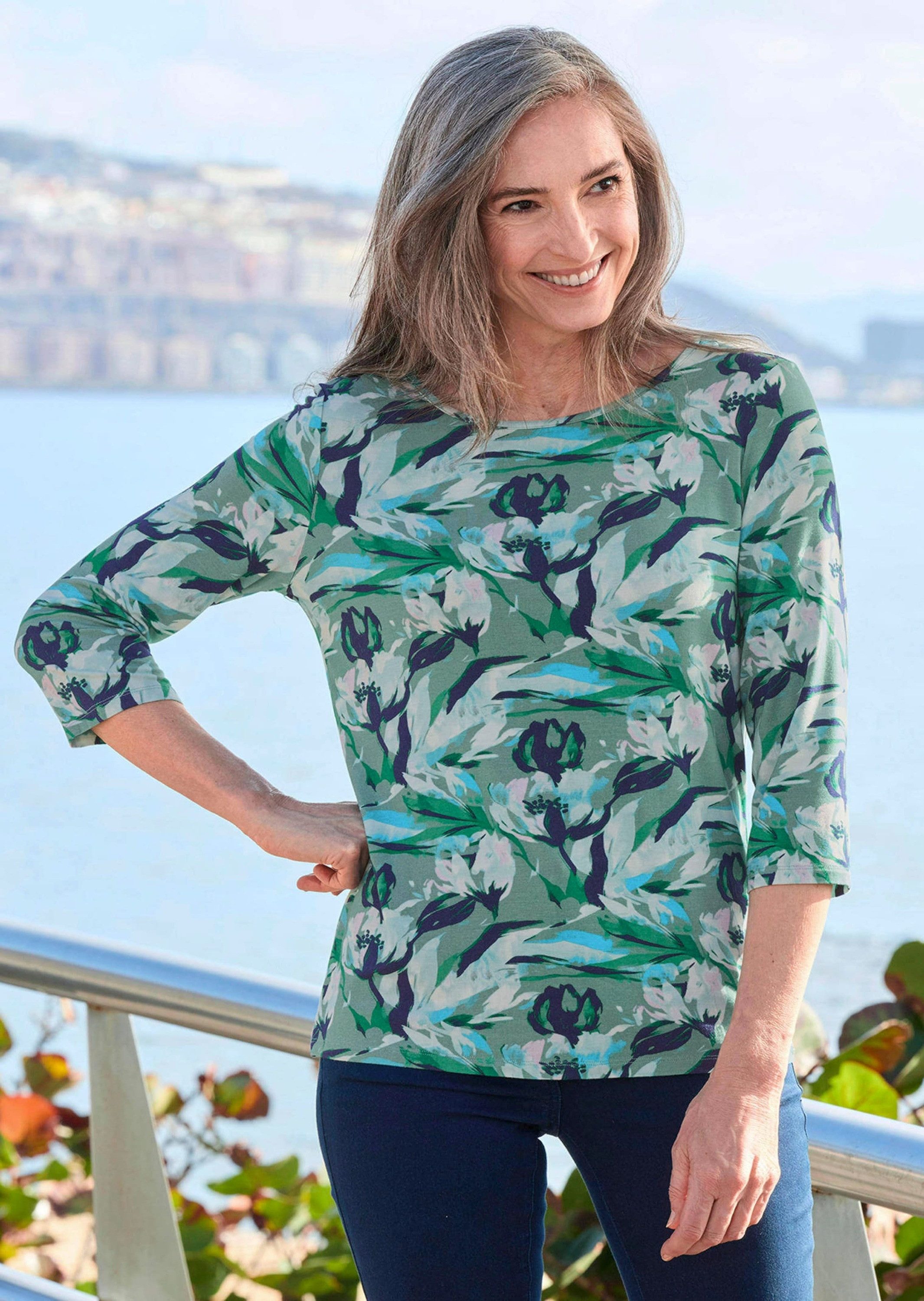 GOLDNER Print-Shirt Kurzgröße: Viskoseshirt floral, U-Boot-Ausschnitt Druckshirt mit Blumenmuster und 3/4-Ärmeln
