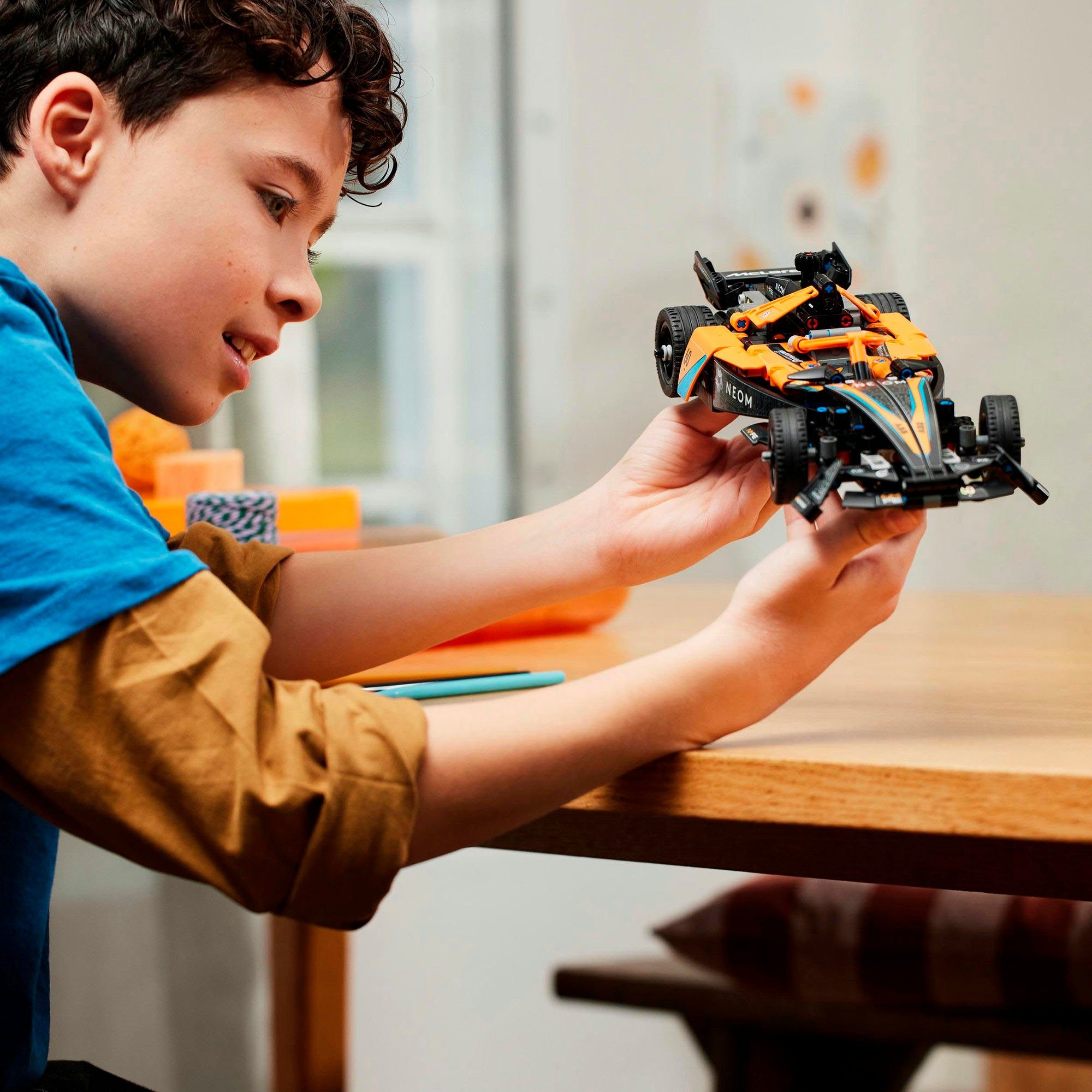 LEGO® NEOM McLaren Formula E Race Car (42169), LEGO® Technic Konstruktionss günstig online kaufen