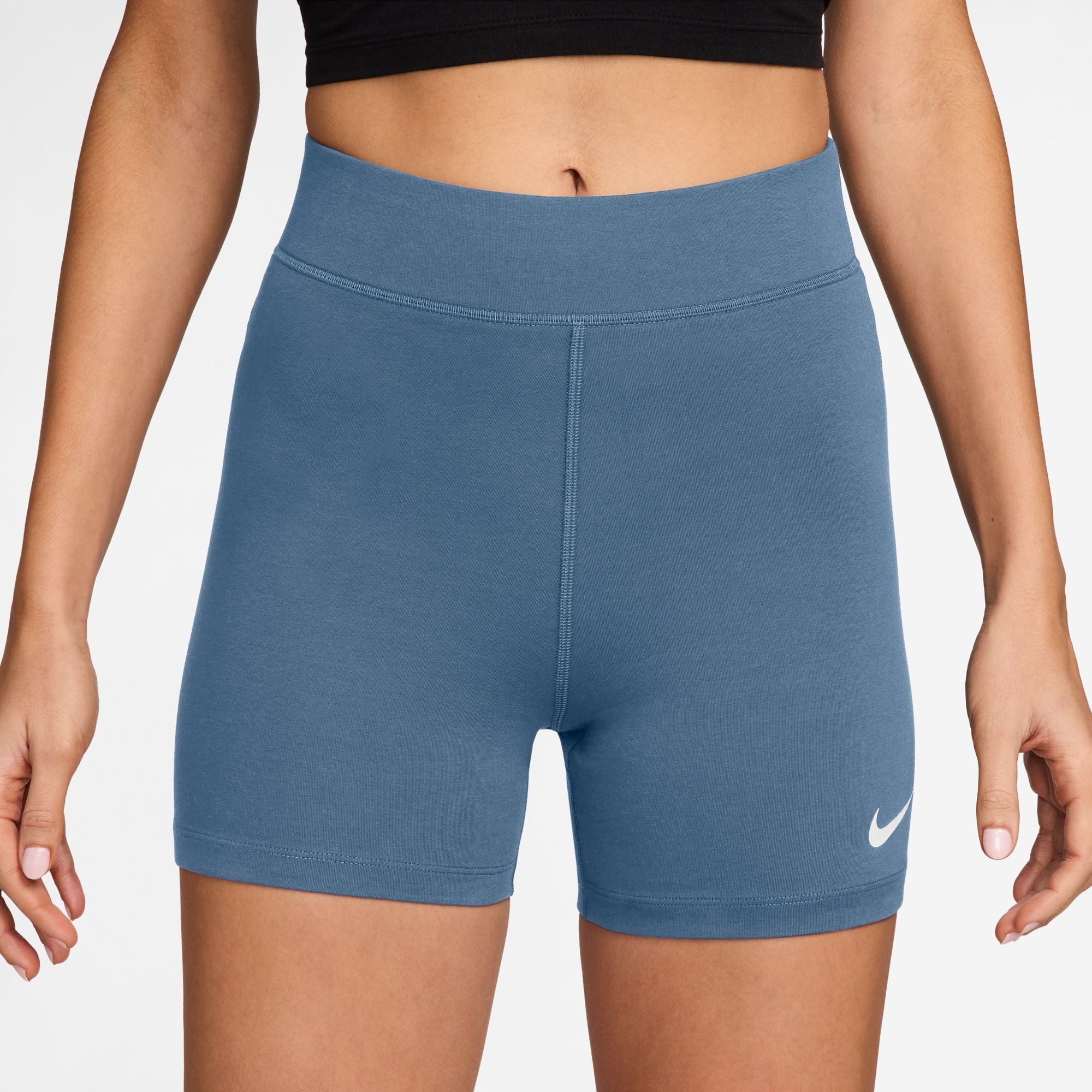 Nike Sportswear Leggings Nike Sportswear Classic Women's High-Waisted 5" Biker Shorts 5-Zoll-Länge, aus Baumwolle, Polyester und Elasthan