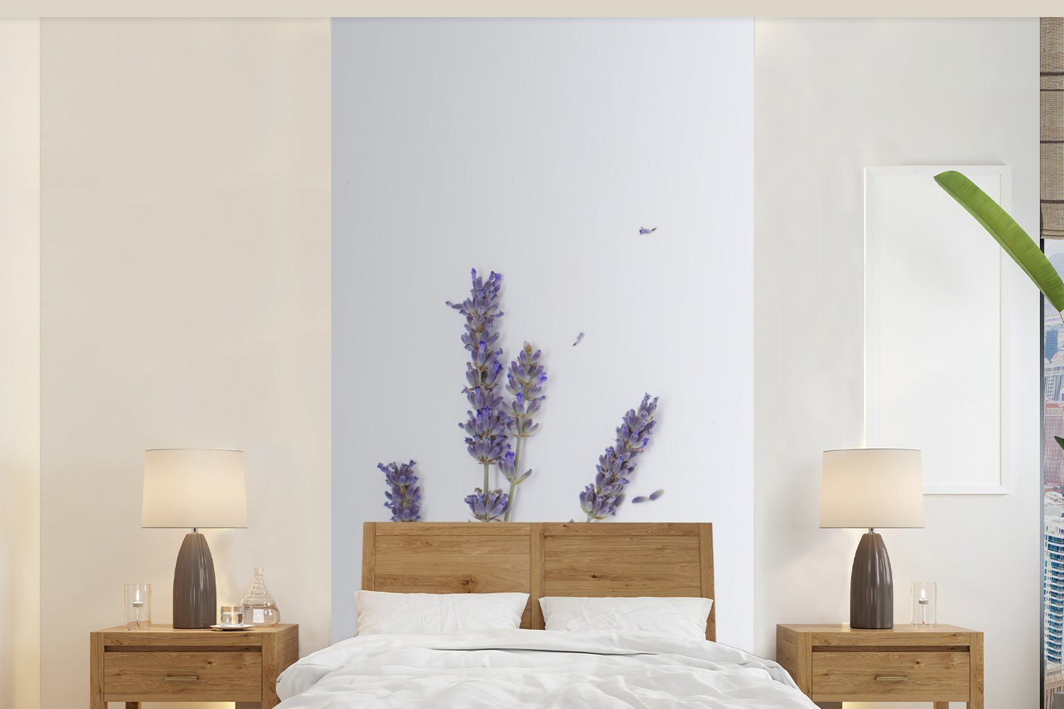 MuchoWow für Vliestapete Fototapete Schlafzimmer Fototapete gegen (2 lilafarbene Kleine Wohnzimmer St), einen Lavendelblüten Küche, Matt, Himmel, bedruckt, grauen