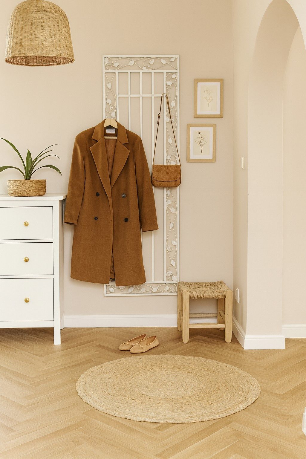 moebel-direkt-online Garderobenpaneel Hannah (1 St), Garderobe mit 10 Haken