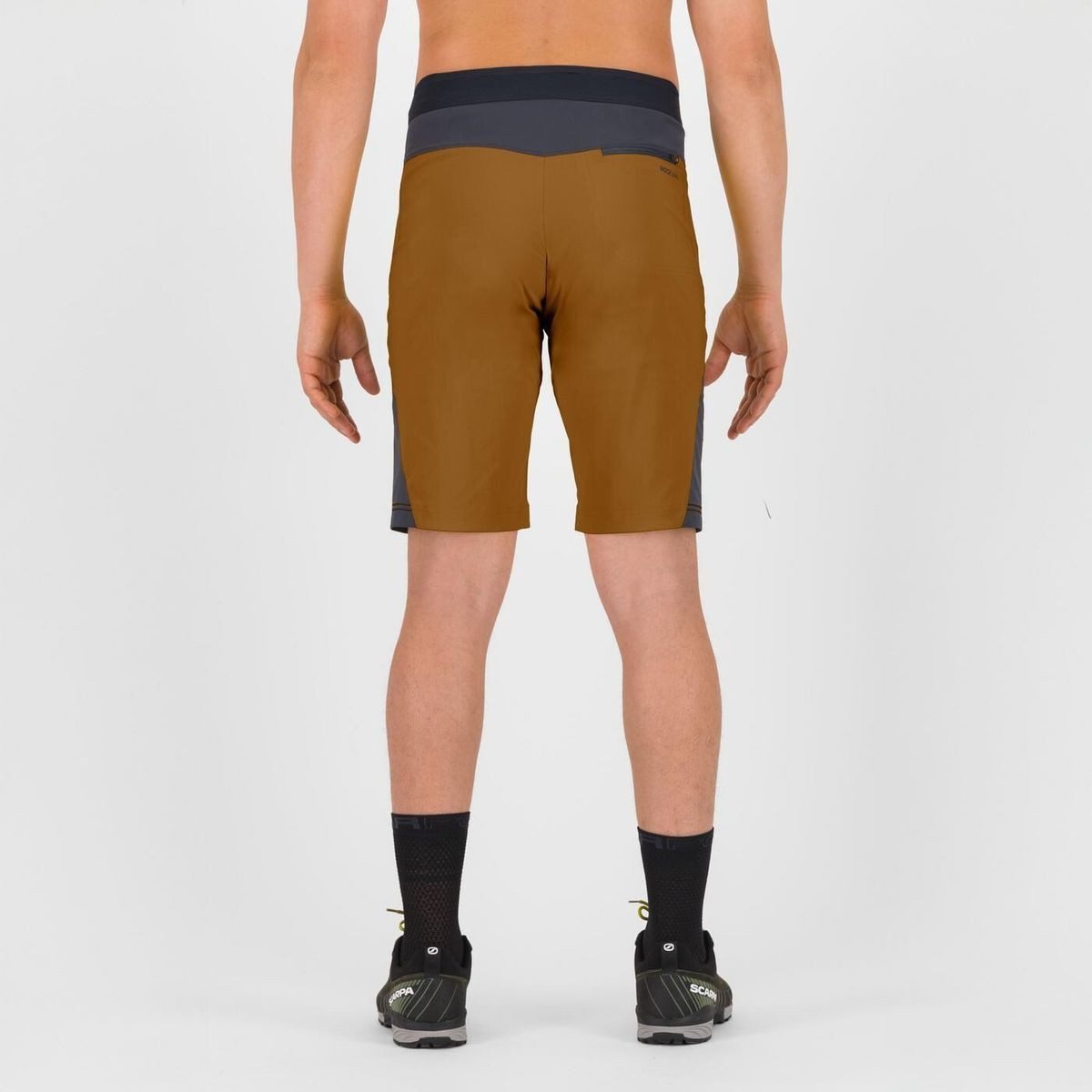 Karpos Shorts Rock EVO Bermuda Vielseitige, elastische Bermudashorts mit UPF 40 Schutz, ideal für