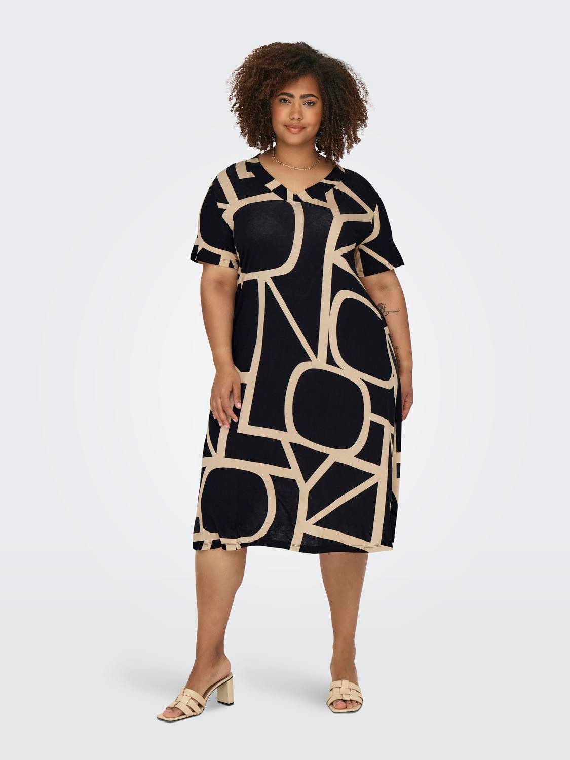 ONLY CARMAKOMA Shirtkleid CARFYRLA LIFE S/S V-NCK BLK AOP DRE NOOS Sommerkl günstig online kaufen