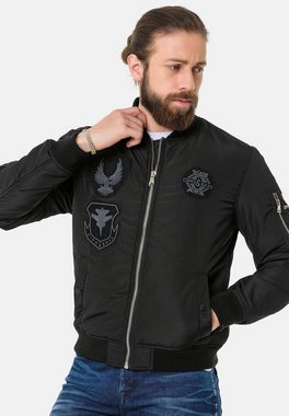 Cipo & Baxx Bomberjacke mit angesagten Patches