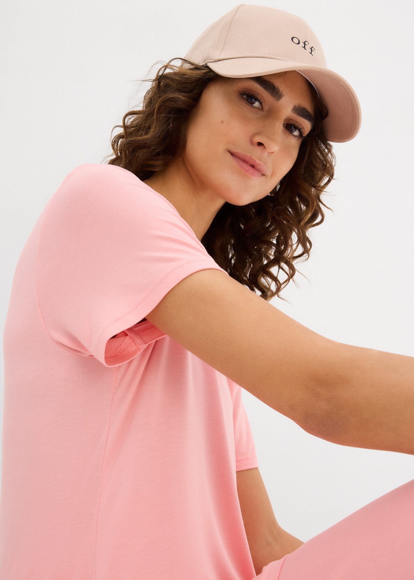 bonprix Longshirt bequeme Passform, perfekt zu Leggings und schmalen Hosen